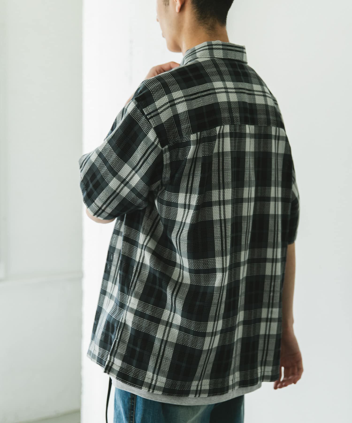 URBAN RESEARCH DOORS「カラミ織ショートスリーブチェックシャツ」|シャツ・ブラウス|ブラック系その他