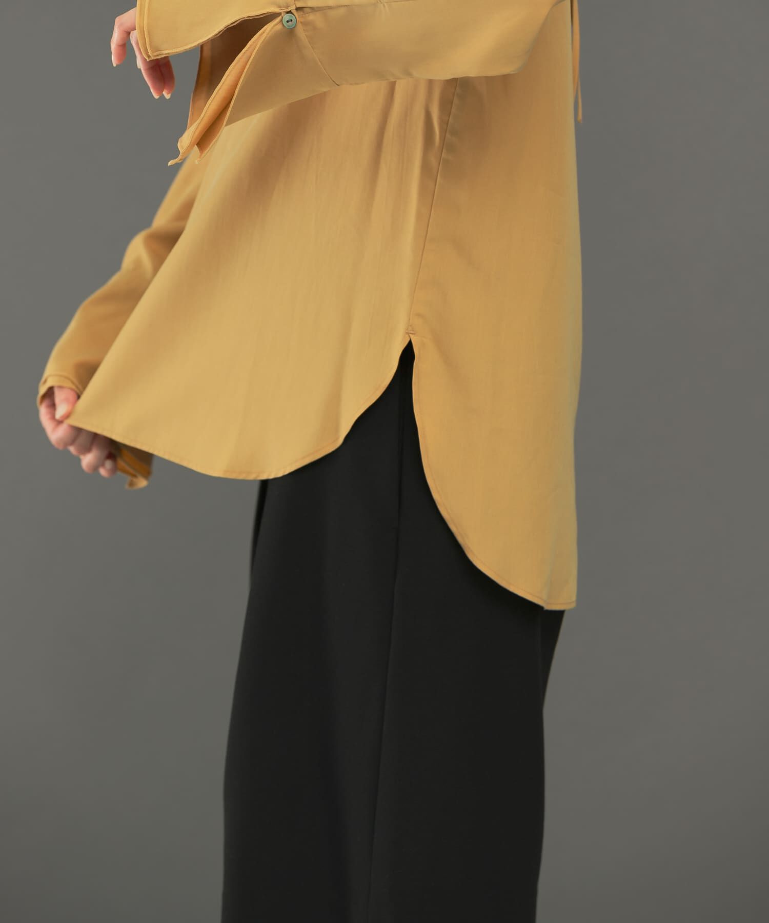 URBAN RESEARCH ROSSO「バックリボンダブルカフスブラウス」|シャツ・ブラウス|