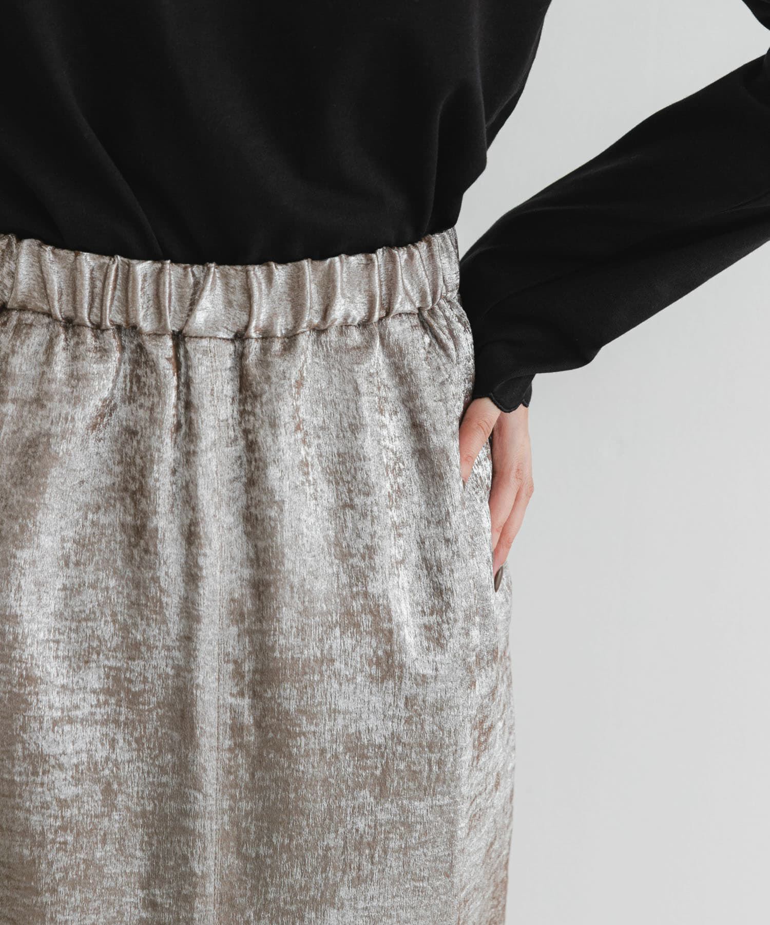 URBAN RESEARCH ROSSO「F by ROSSO　シャイニーフロントギャザータイトスカート」|スカート|