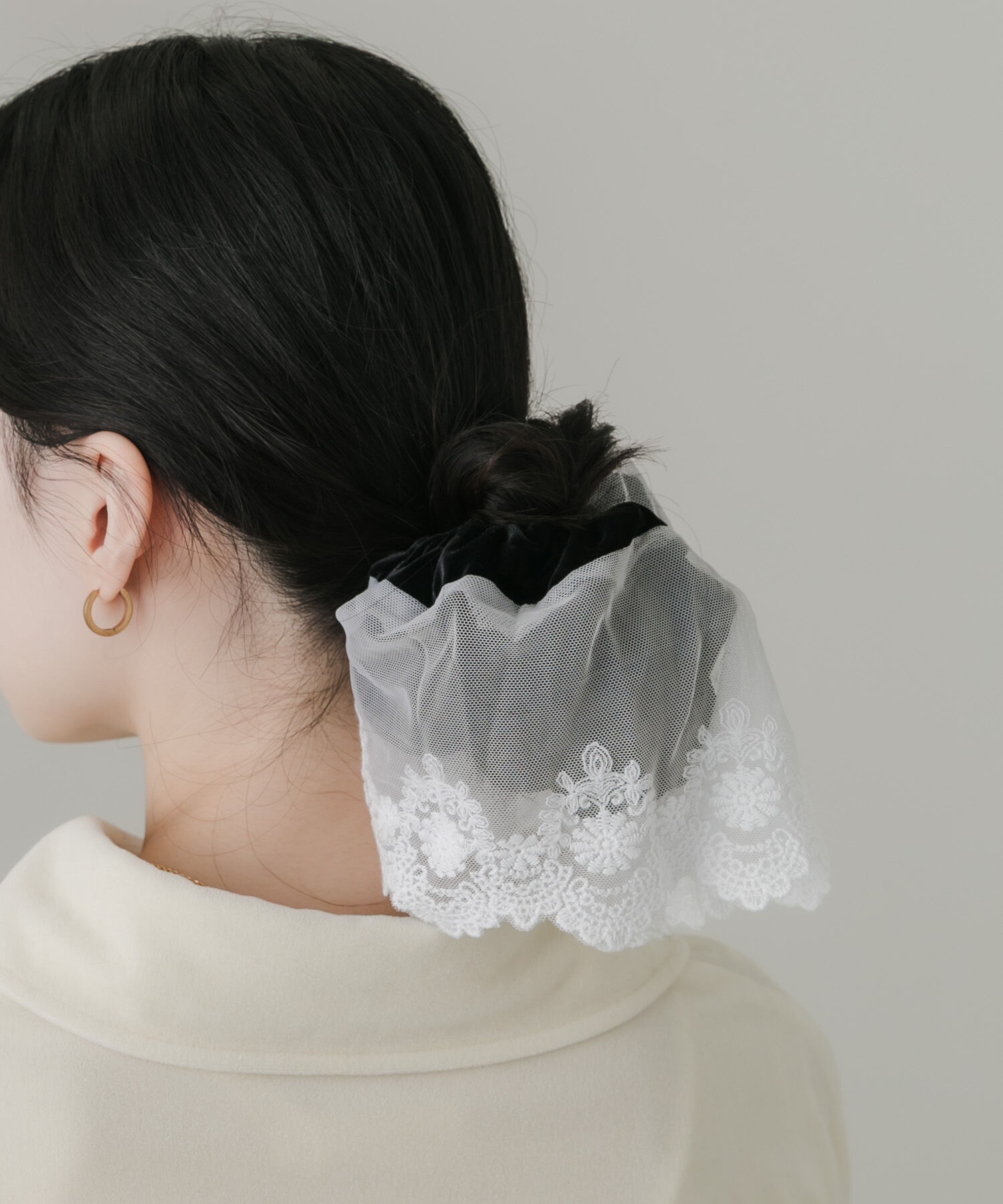 SMELLY「ベロアレースリバーシブルボリュームシュシュ」|ヘアゴム・シュシュ|