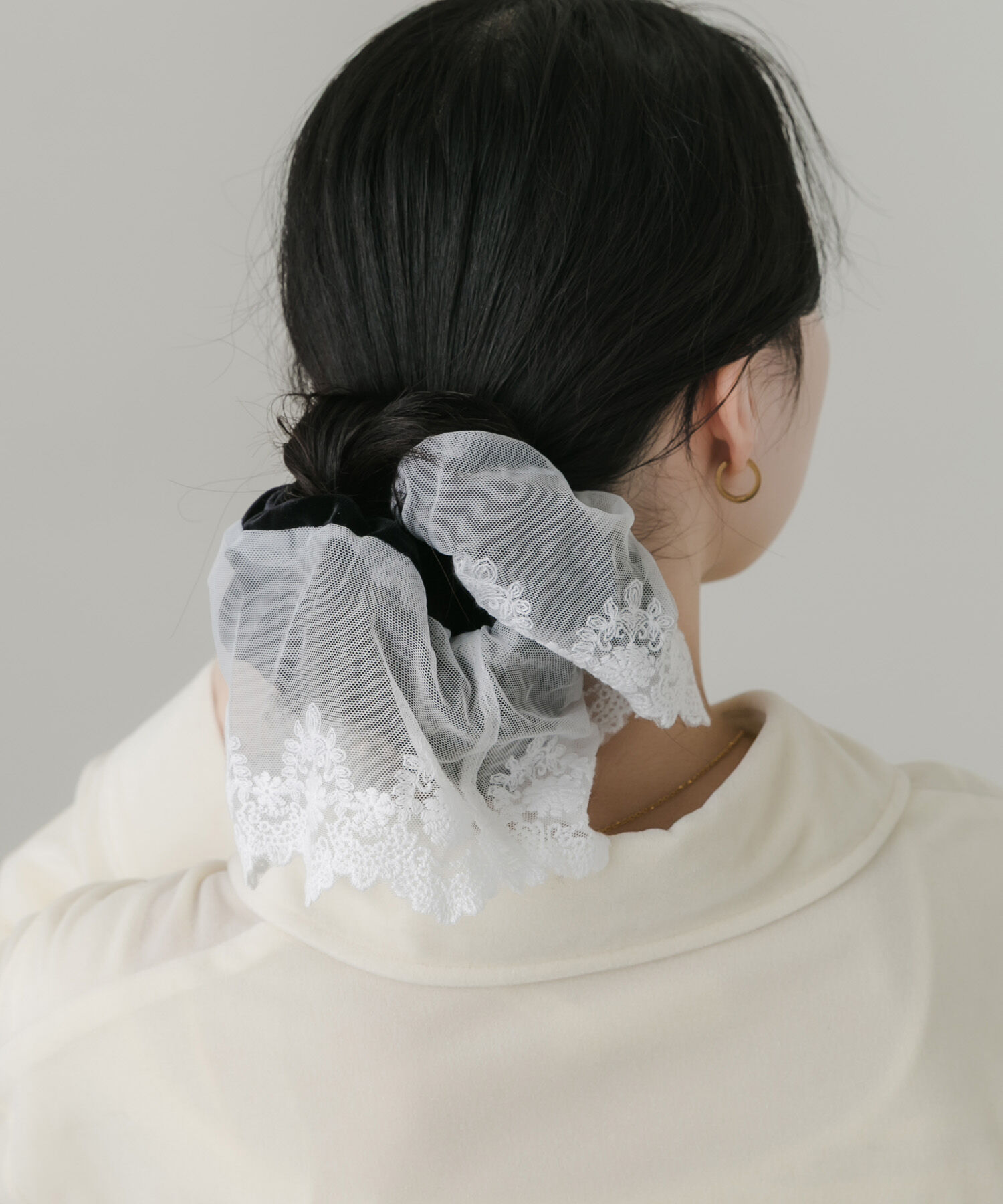 SMELLY「ベロアレースリバーシブルボリュームシュシュ」|ヘアゴム・シュシュ|