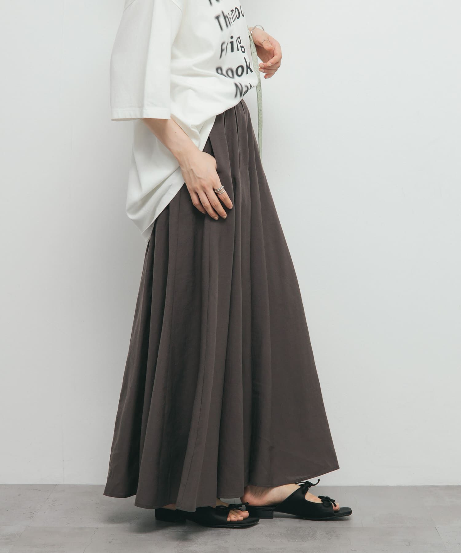 「ワイドフレアシアースカート」|スカート|チャコールグレー