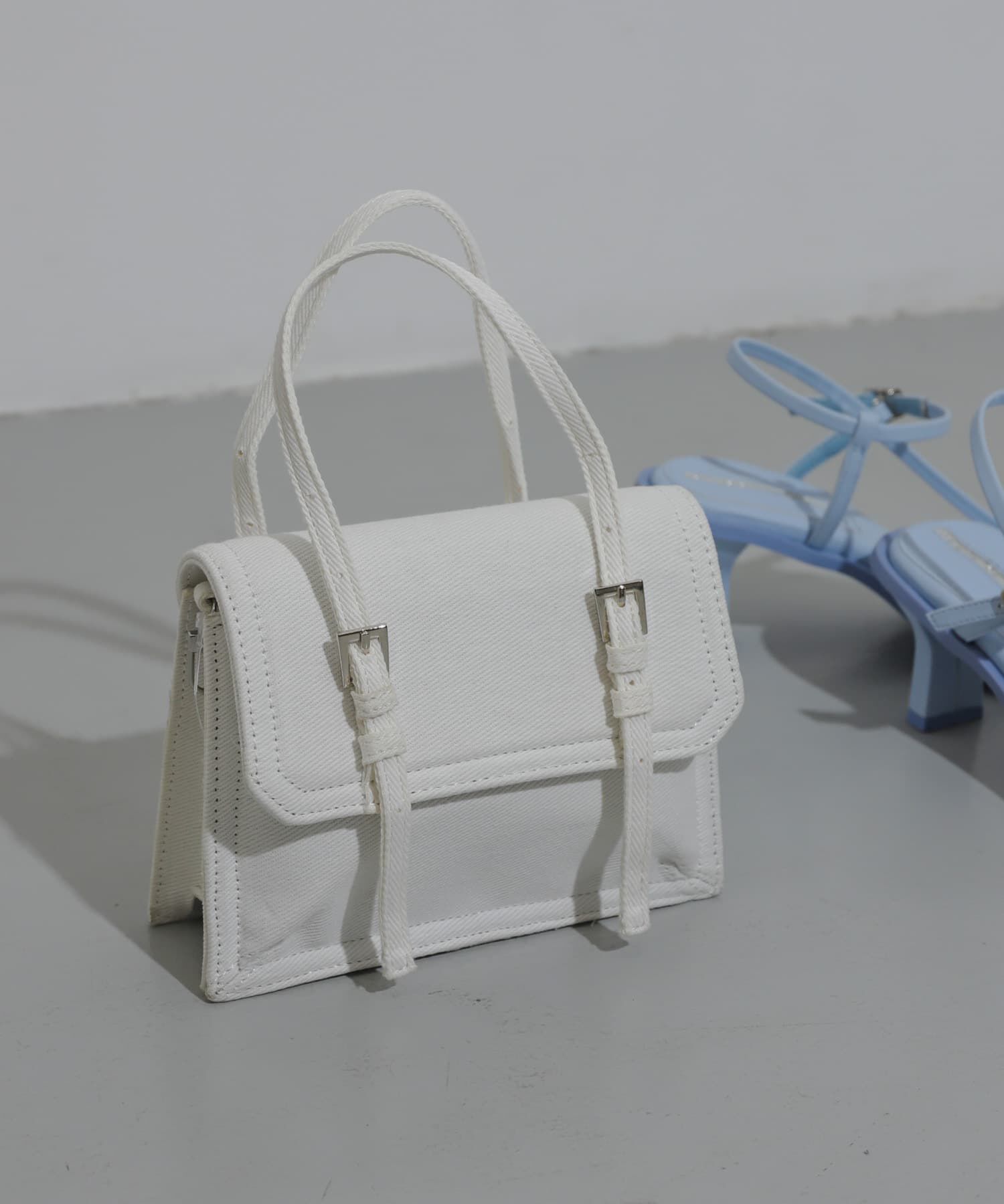 SENSE OF PLACE by URBAN RESEARCH「デニムショルダーバッグ」|ショルダー・メッセンジャー|オフホワイト