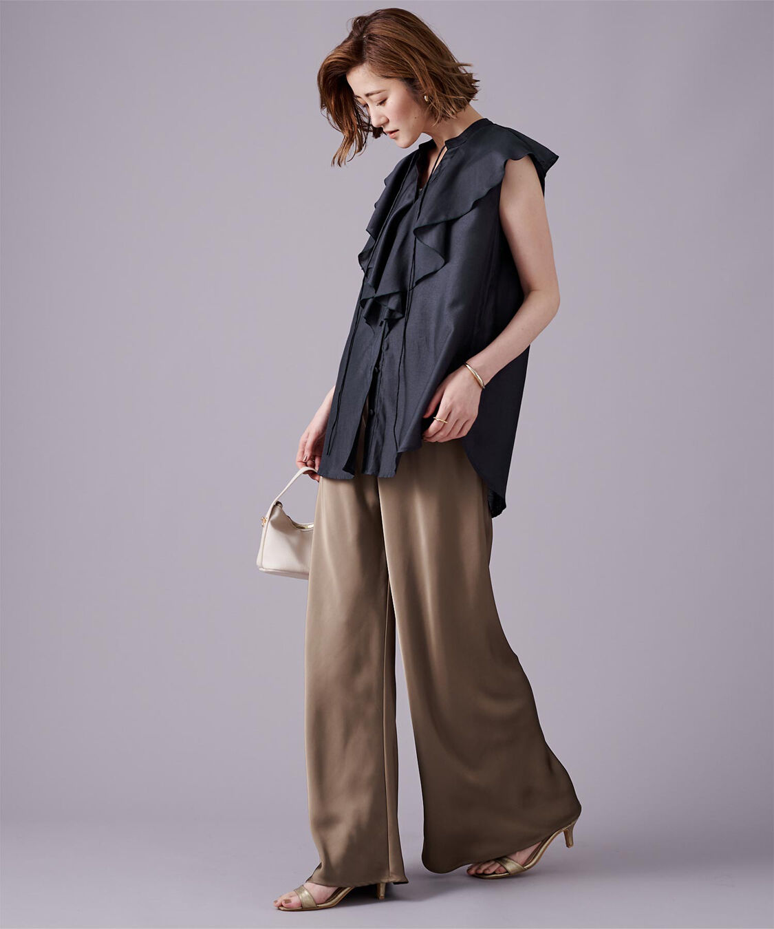 ur's「ラッフルデザインフレンチスリーブブラウス」|シャツ・ブラウス|ネイビー