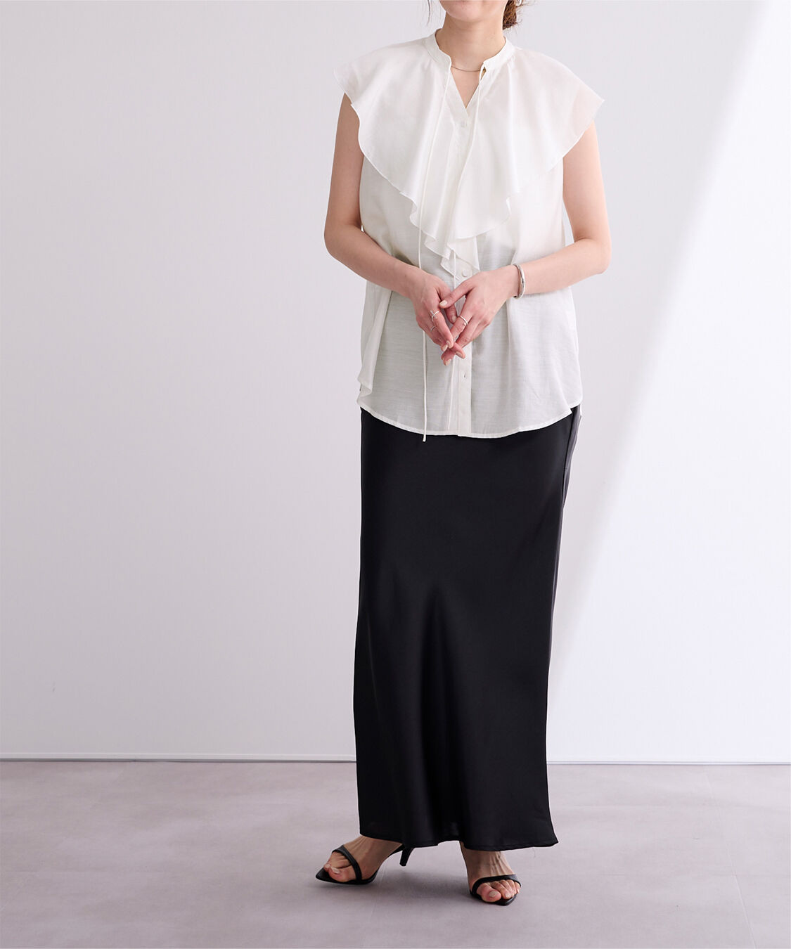 ur's「ラッフルデザインフレンチスリーブブラウス」|シャツ・ブラウス|