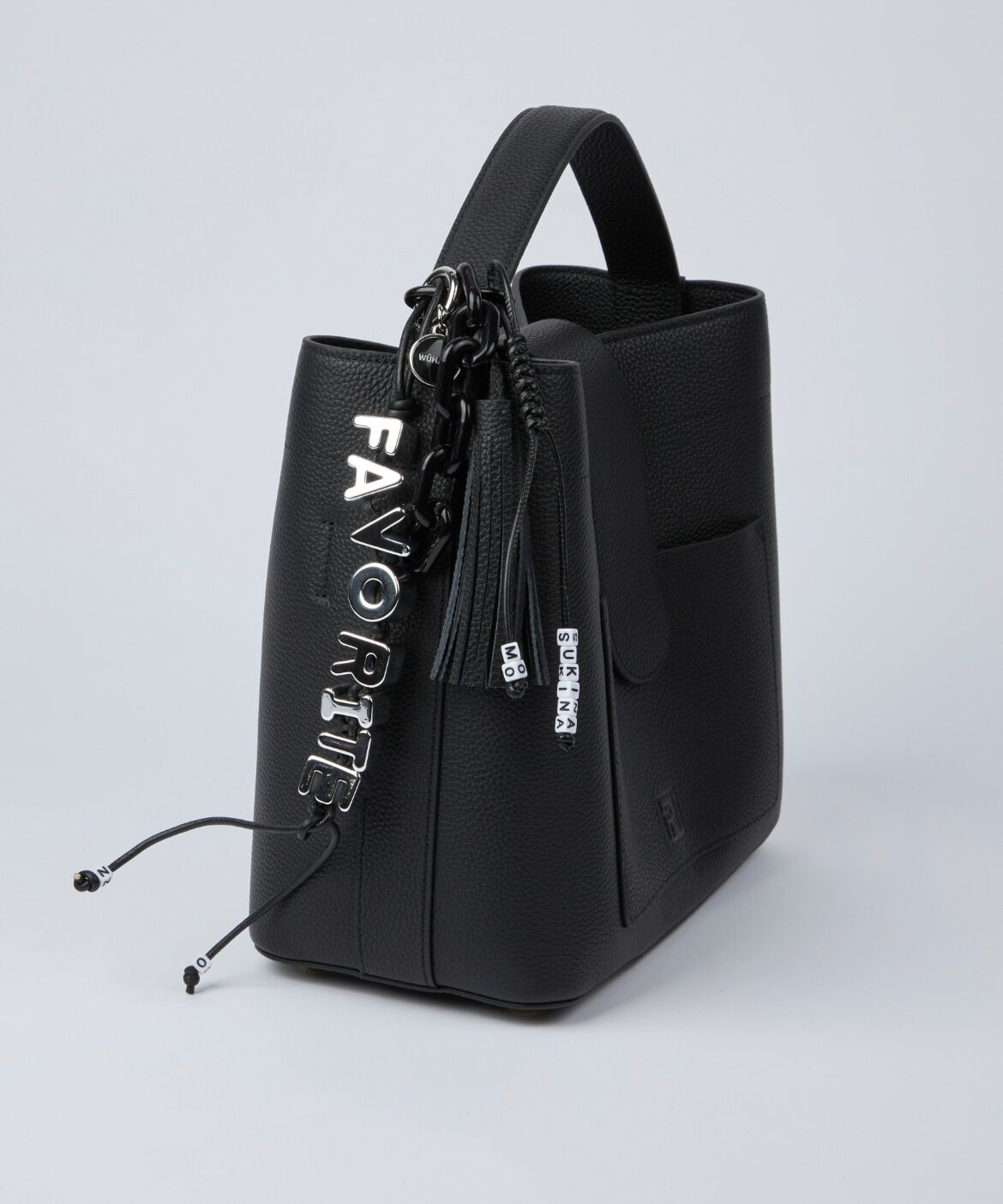 FAVORITE SUKINAMONO「《FAVORITE別注》ロゴカラビナチャーム《WUHAUS》」|チャーム・キーホルダー|