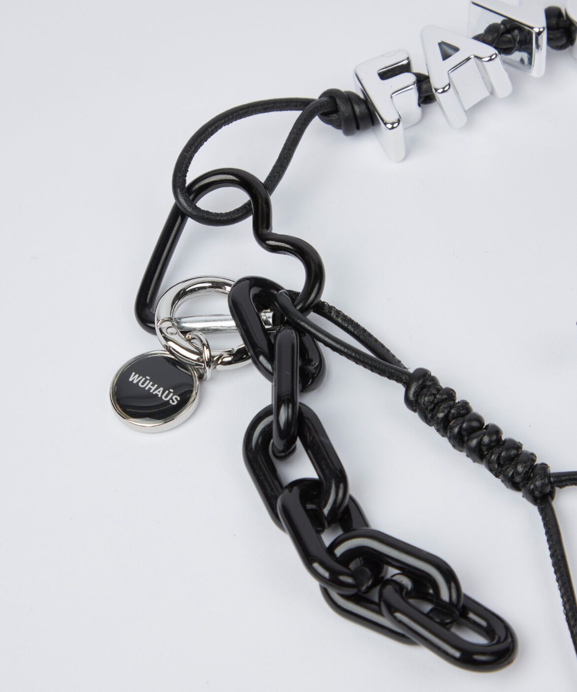 FAVORITE SUKINAMONO「《FAVORITE別注》ロゴカラビナチャーム《WUHAUS》」|チャーム・キーホルダー|