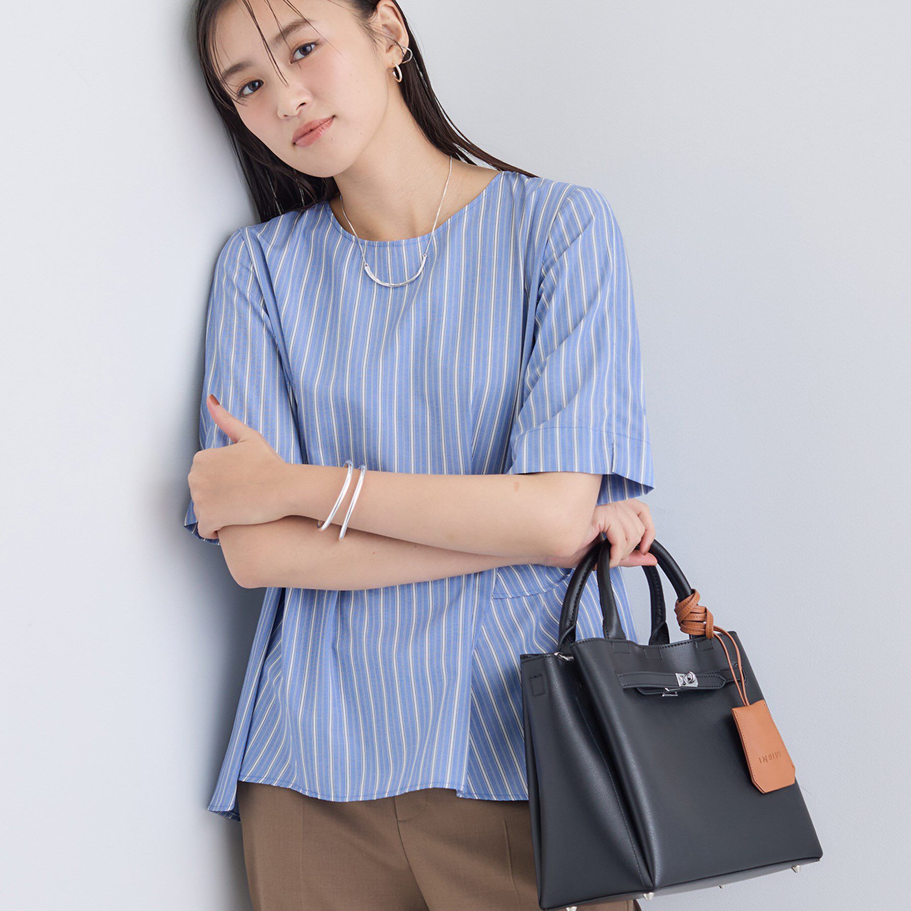 INDIVI「【UVケア】バックデザインブラウス」|シャツ・ブラウス|ブルー(391)