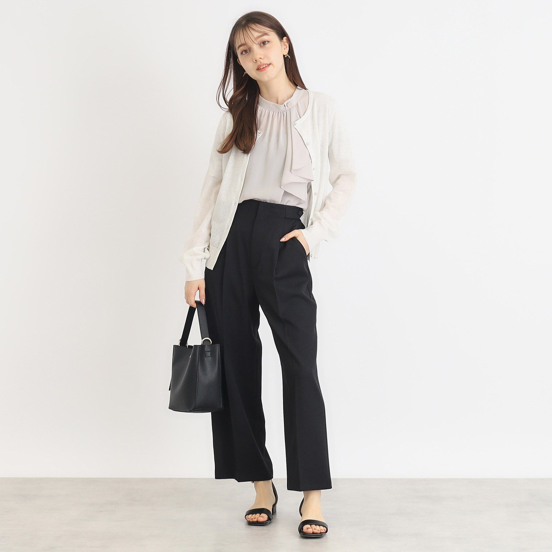 index「ビジューボタンカーディガン【洗濯機洗い可】」|カーディガン|