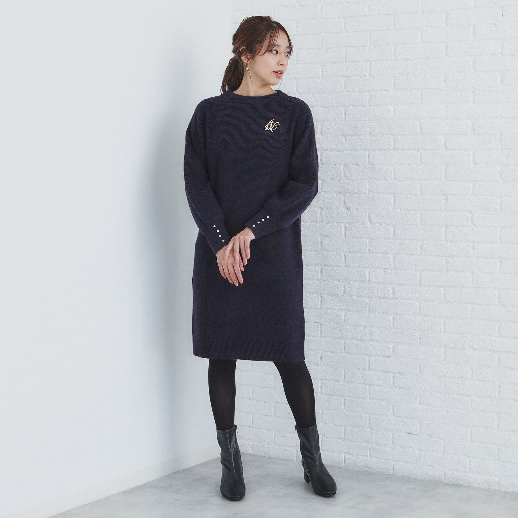 index「《5color》ブローチ付き 畦編みニットワンピース【洗濯機洗い可】」|ワンピース|