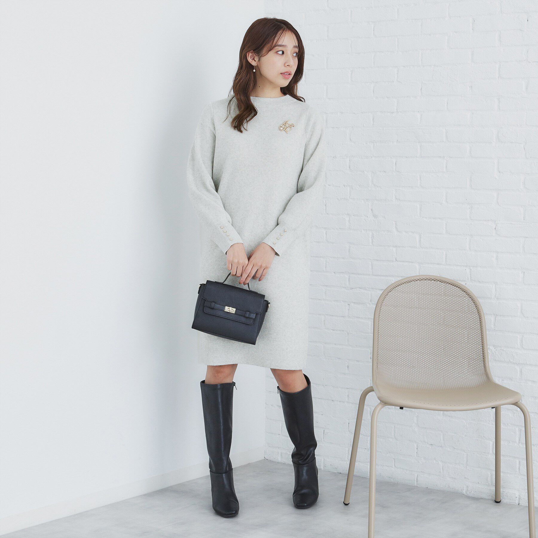 index「《5color》ブローチ付き 畦編みニットワンピース【洗濯機洗い可】」|ワンピース|