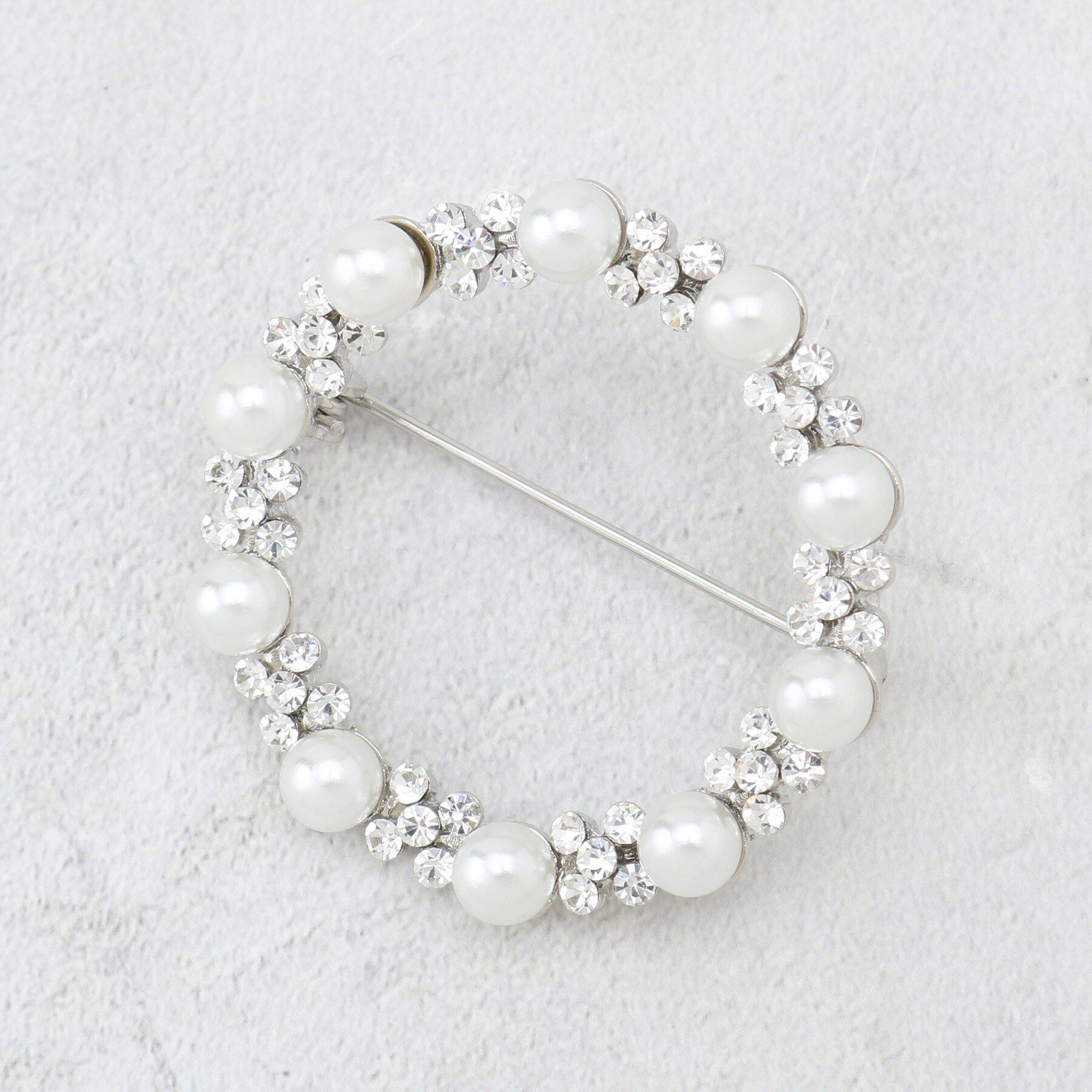 OPAQUE.CLIP「フェイクパール／ビジューサークルブローチ」|ブローチ・コサージュ|シルバー(006)