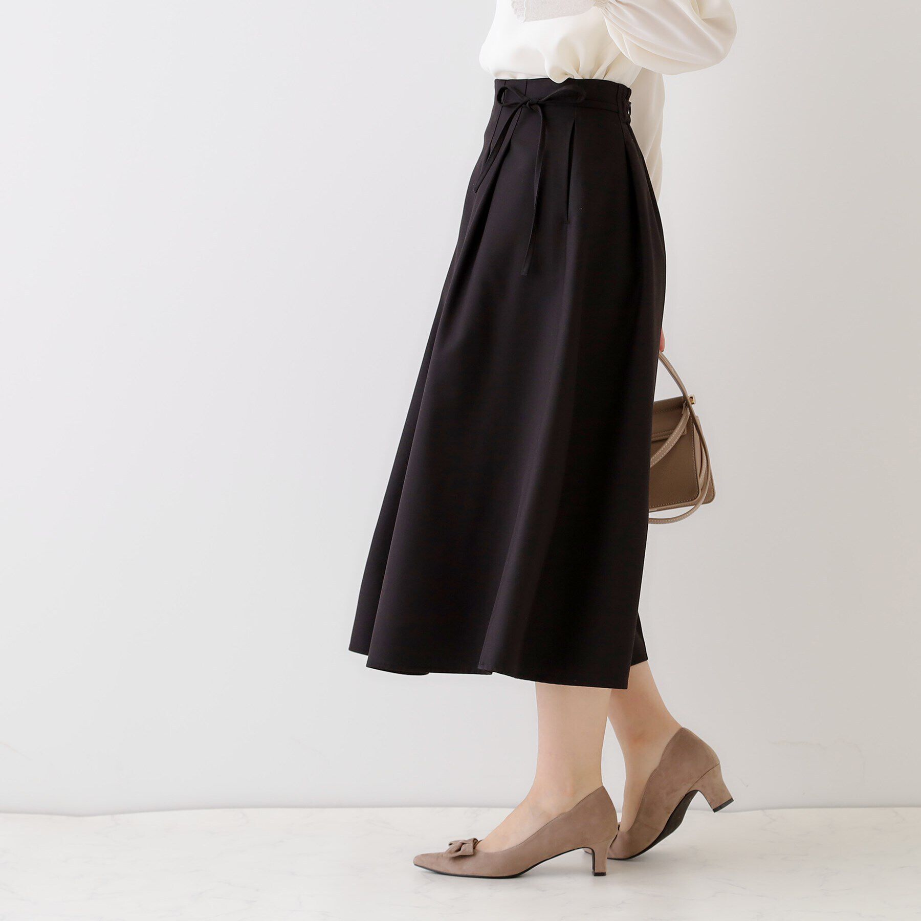 Couture broach「【キレイめコーデ・通勤にも】サイドリボンデザインフレアスカート」|スカート|