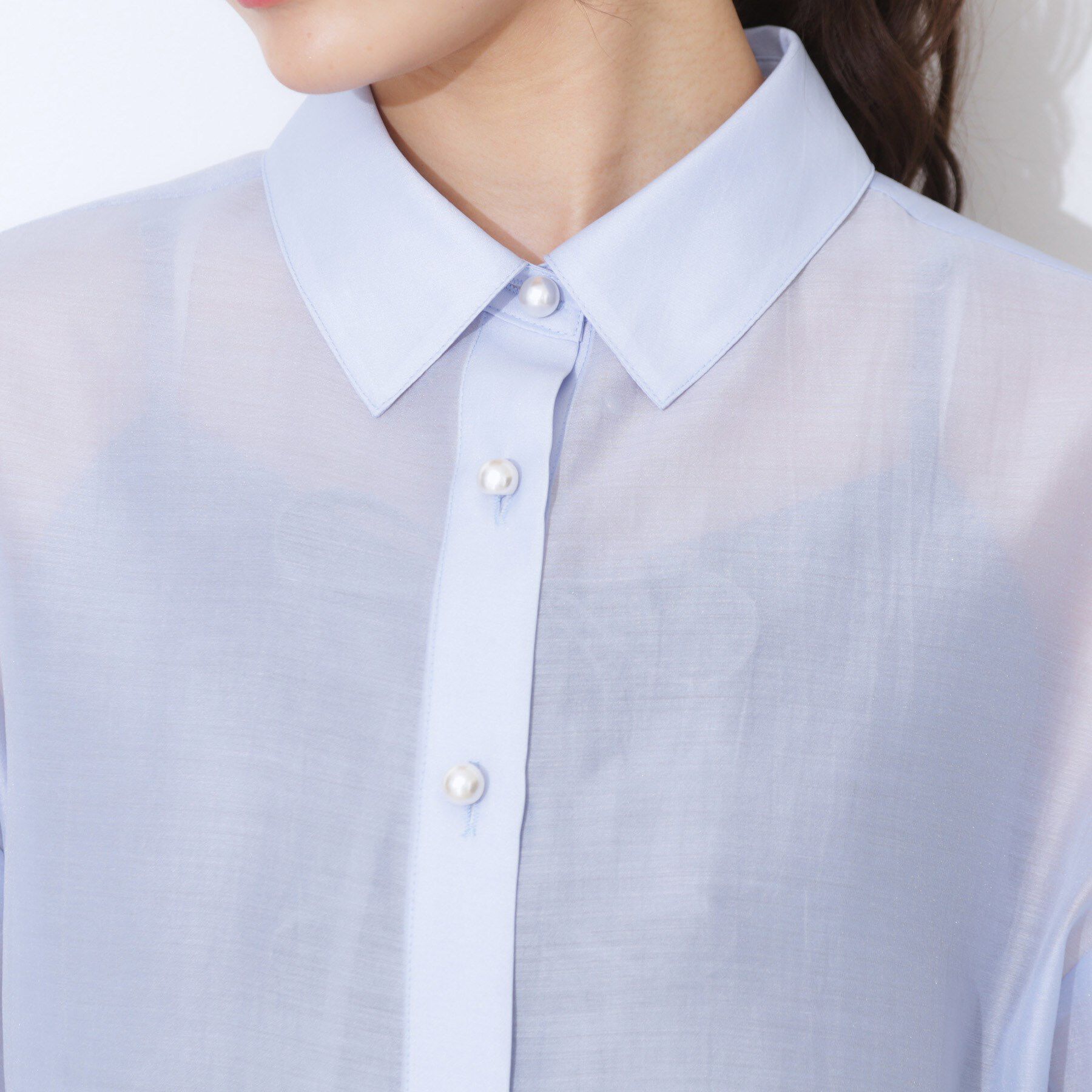 Couture broach「【洗える・オシャレな透け感】パール調ボタンシアーシャツ」|シャツ・ブラウス|