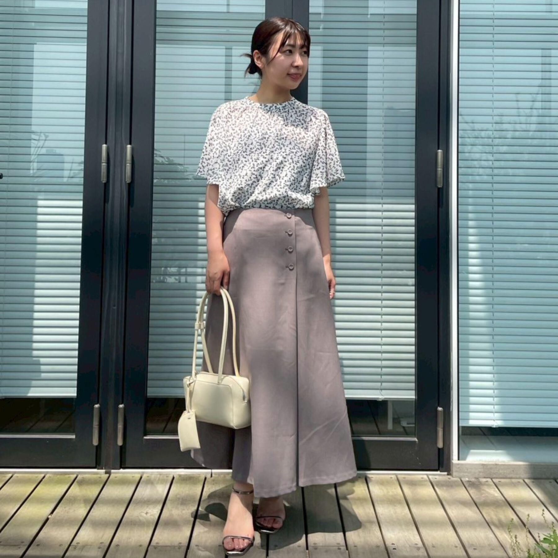 Couture broach「【キレイめ・通勤】前後2WAY楊柳フレアー袖ブラウス」|シャツ・ブラウス|