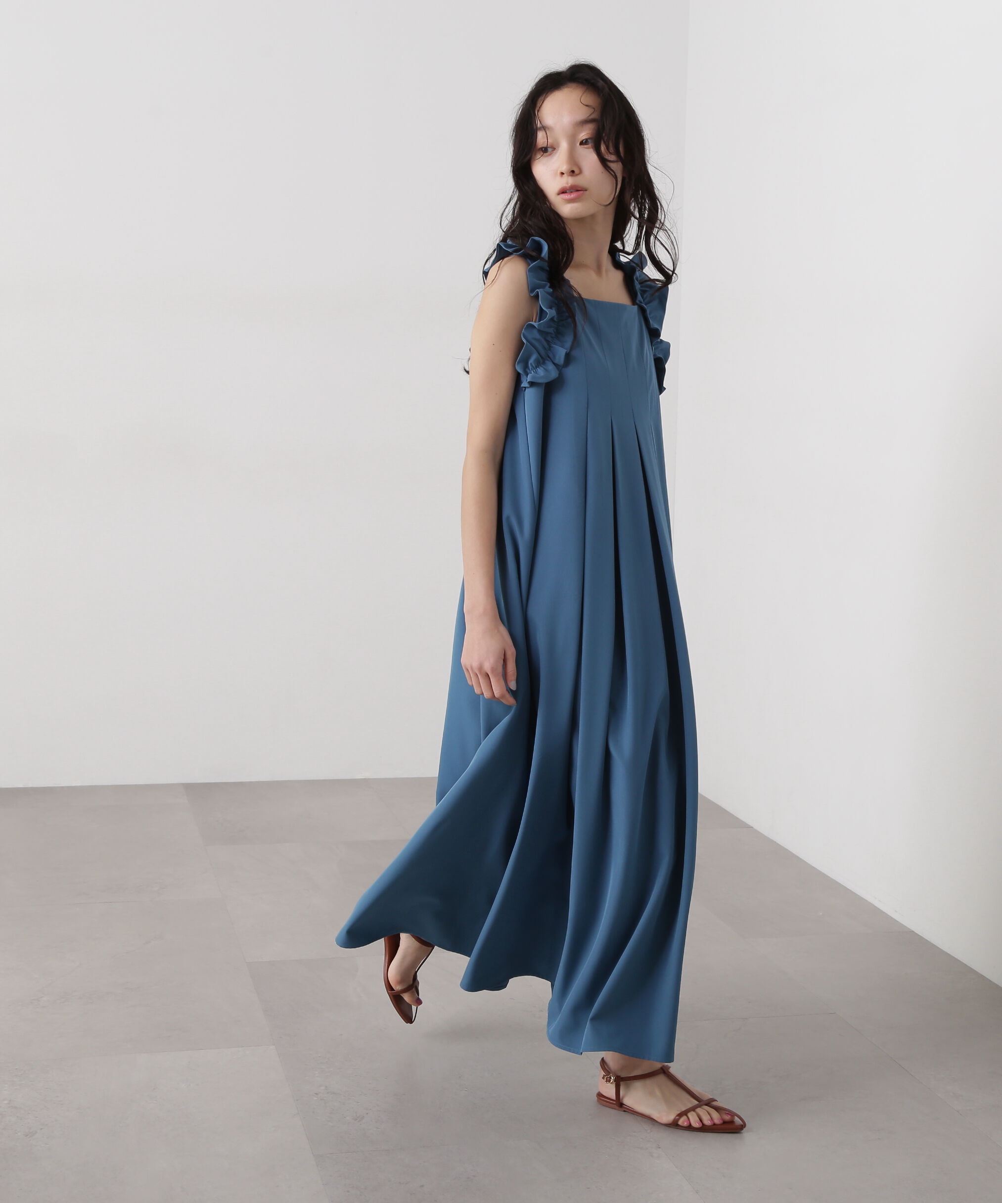  「ラッフルショルダーワンピース」|ワンピース|