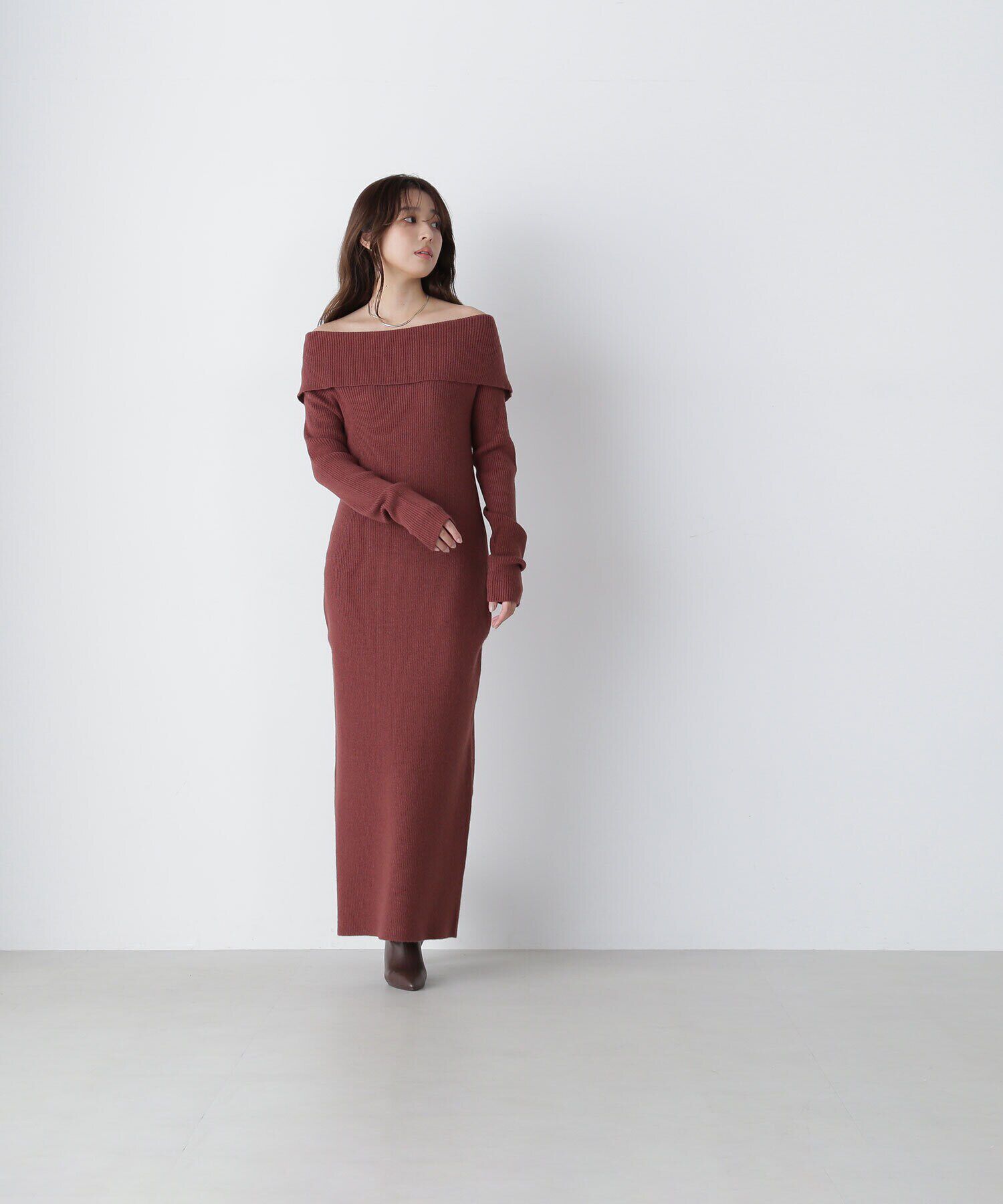  「ワイドショルダーIラインニットワンピース」|ワンピース|