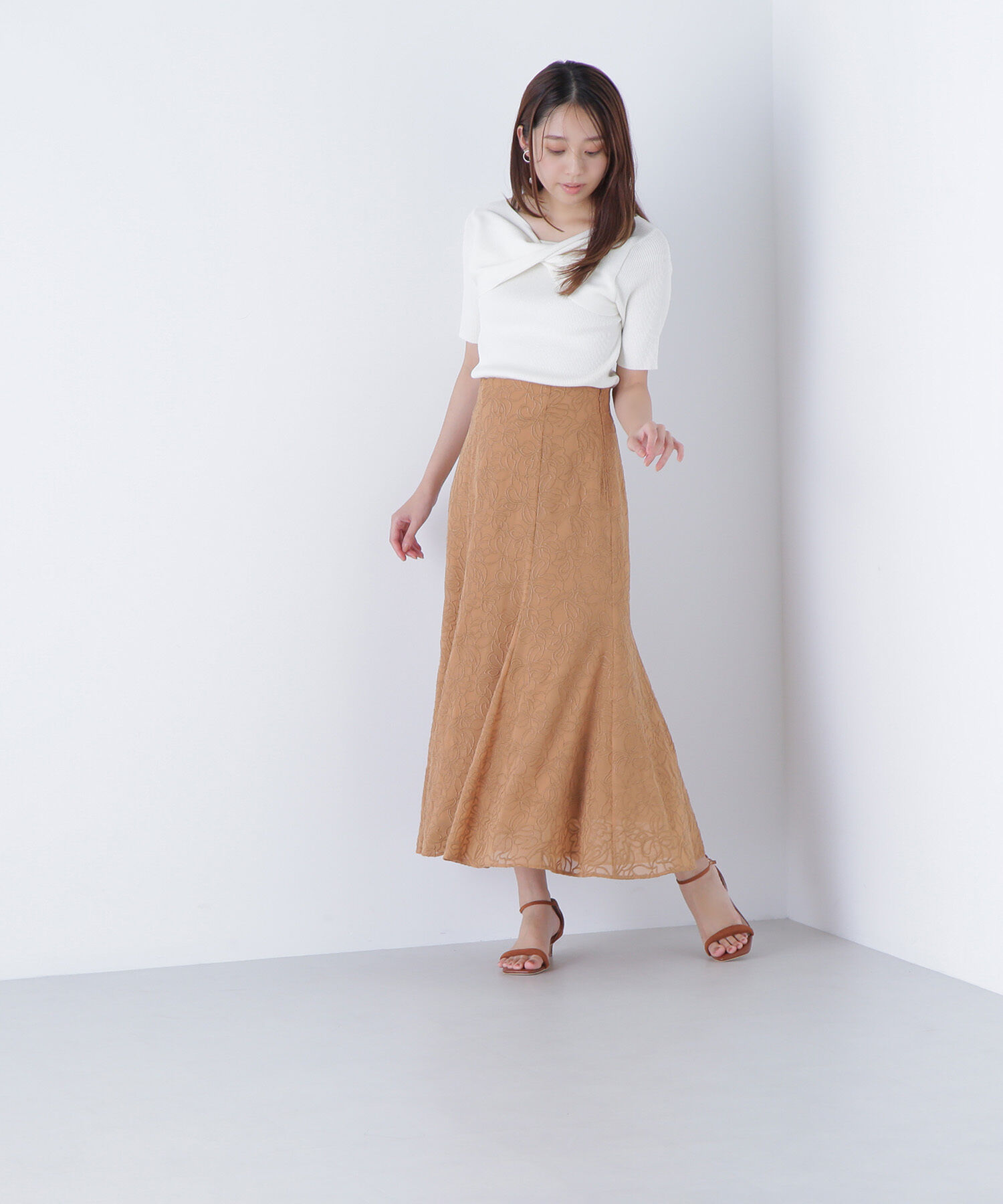  「フラワー刺繍マーメイドスカート」|スカート|