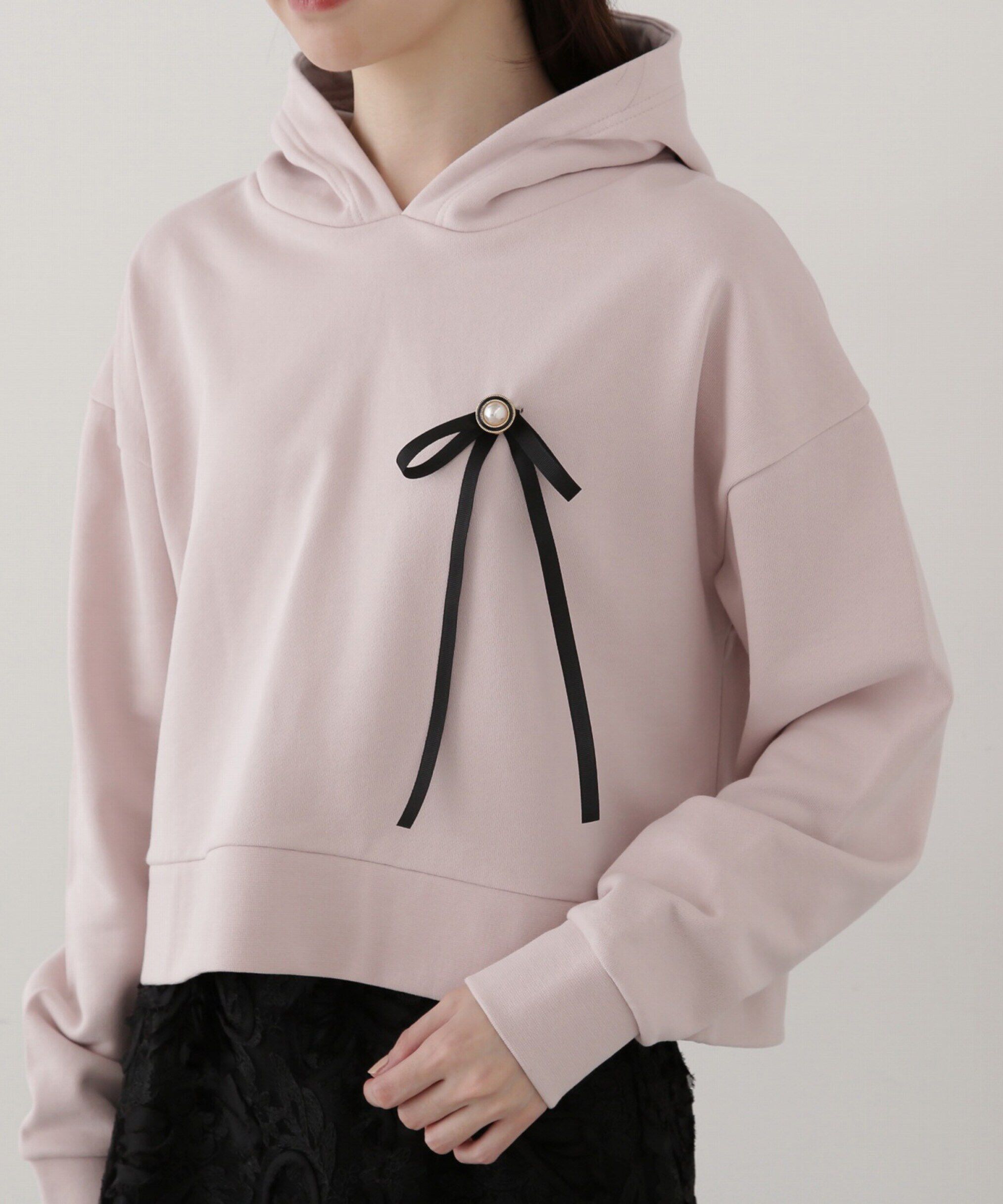 PROPORTION BODY DRESSING「リボンブローチ付きフーディー」|Tシャツ・カットソー|