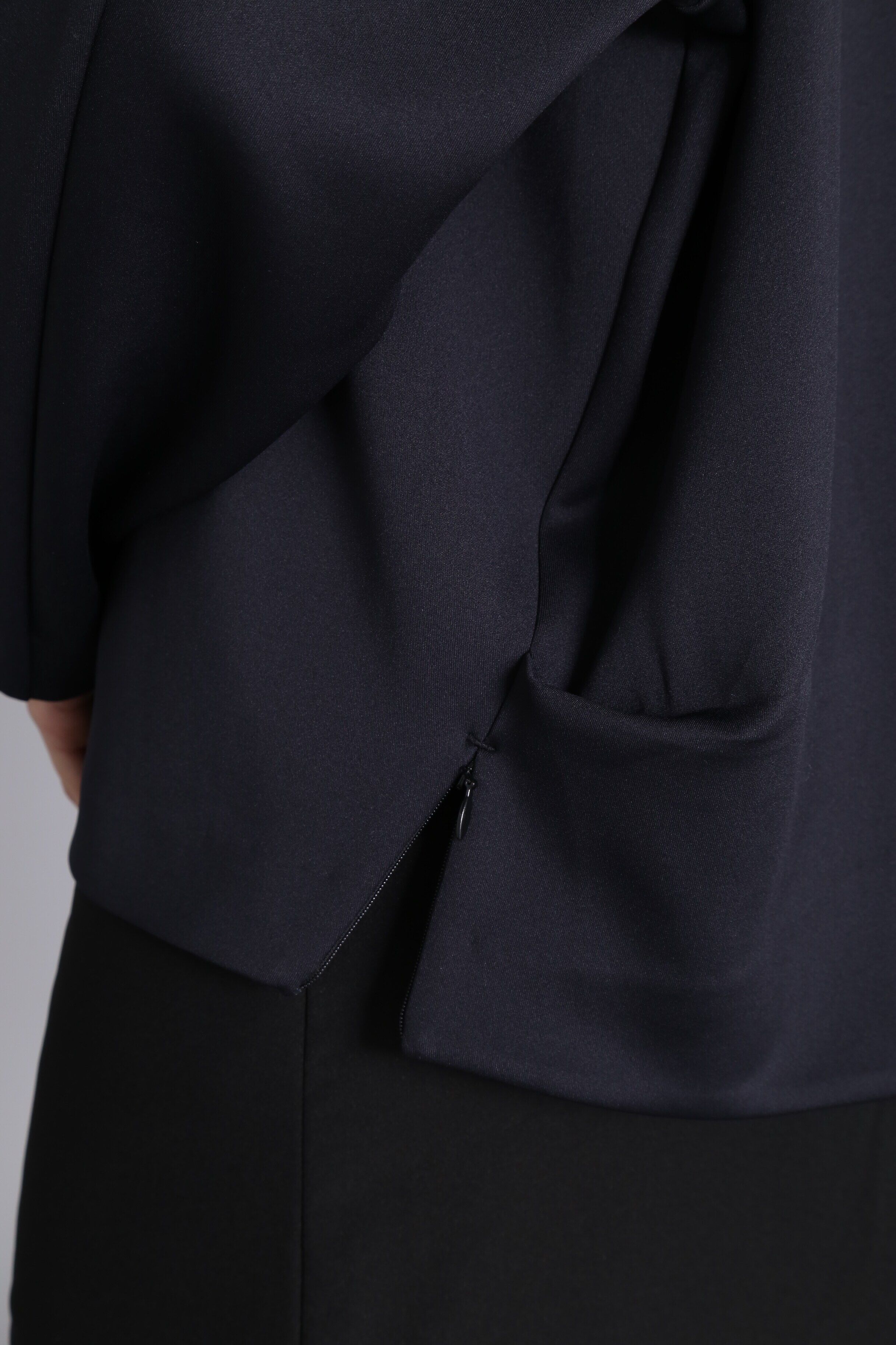  「[THE HOLIDAY CLOSET] ダンボールプルオーバー」|Tシャツ・カットソー|