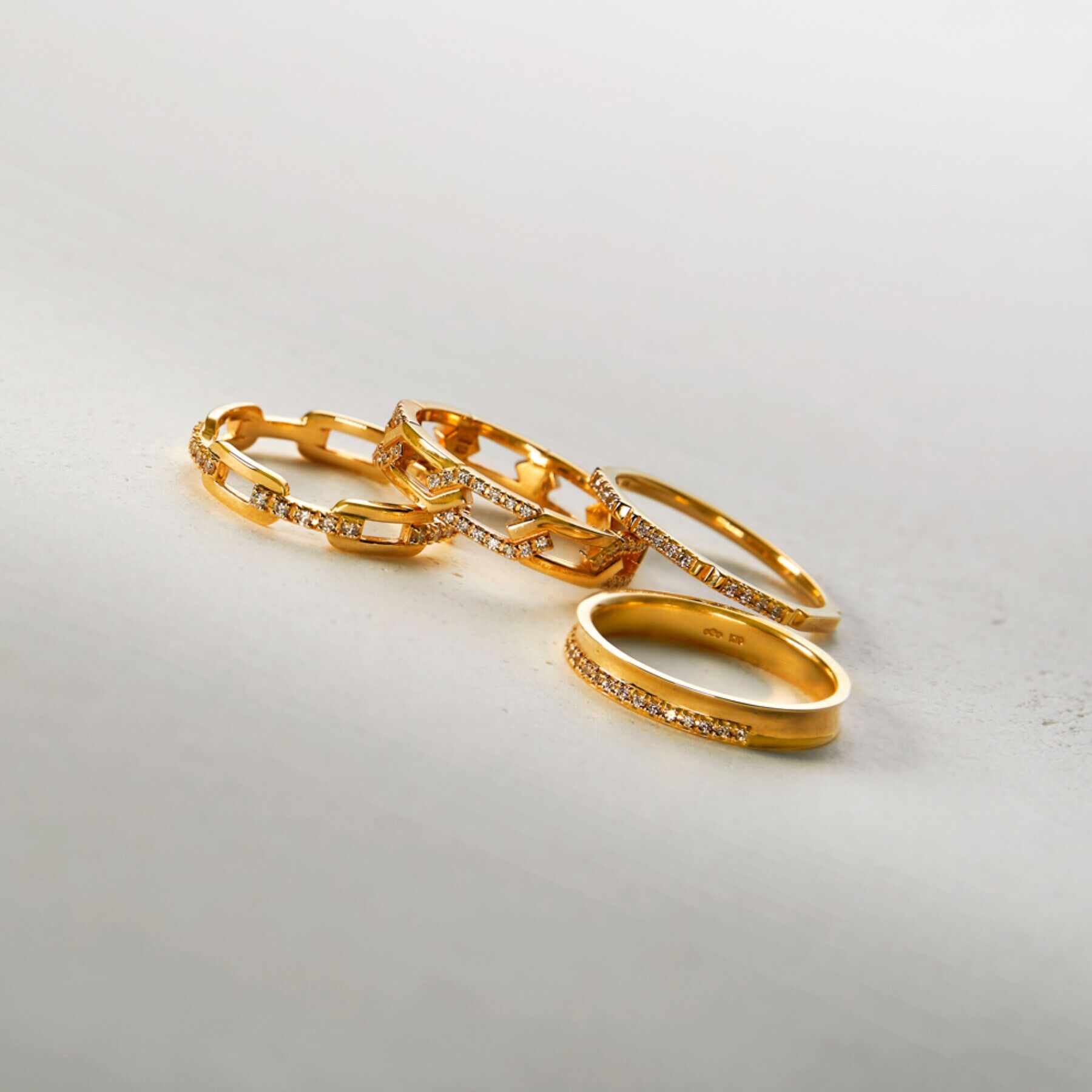 COCOSHNIK「K10ダイヤモンド 面取り溝 リング」|リング|