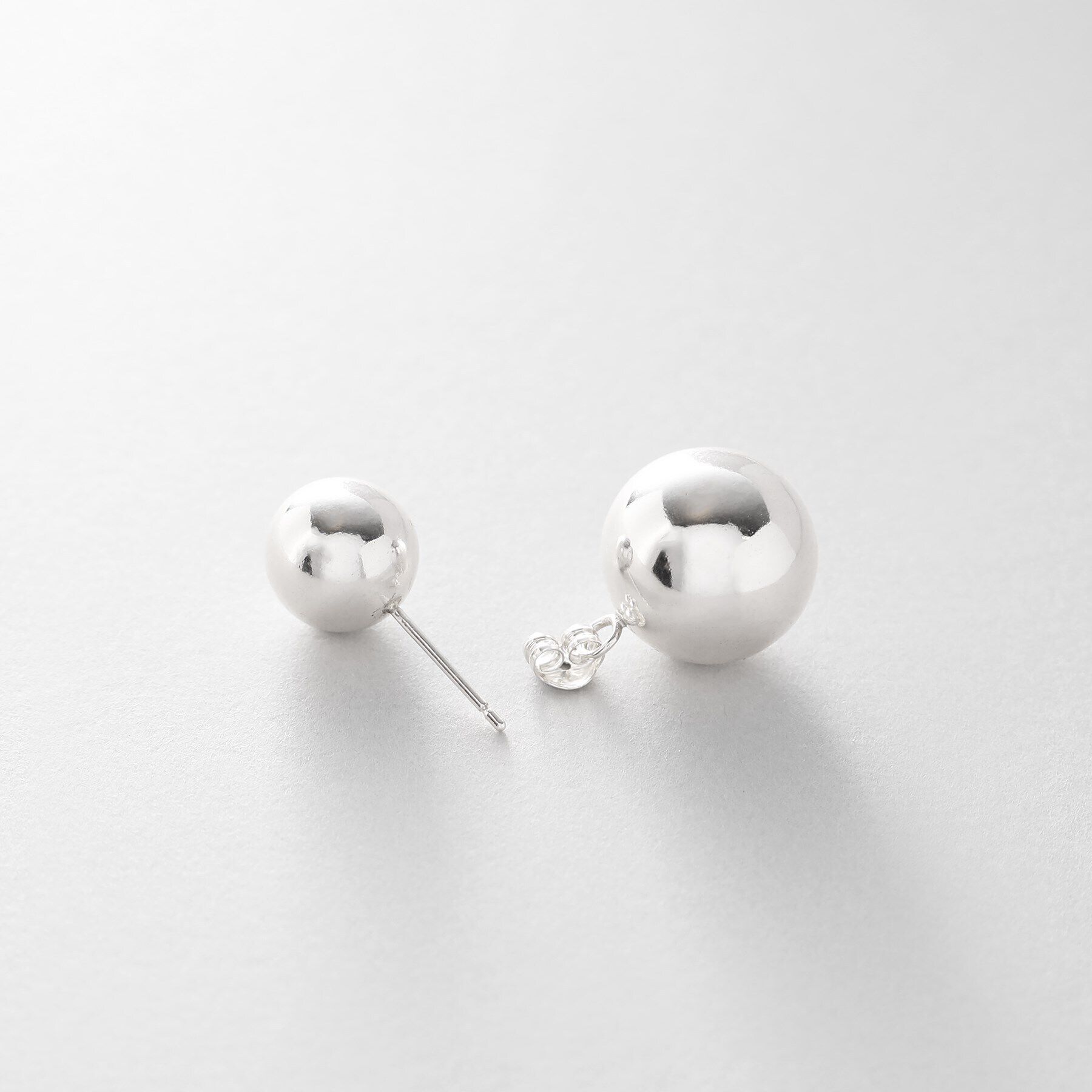 COCOSHNIK ONKITSCH「シルバー ホロウピアス ボール フロントバック」|ピアス|