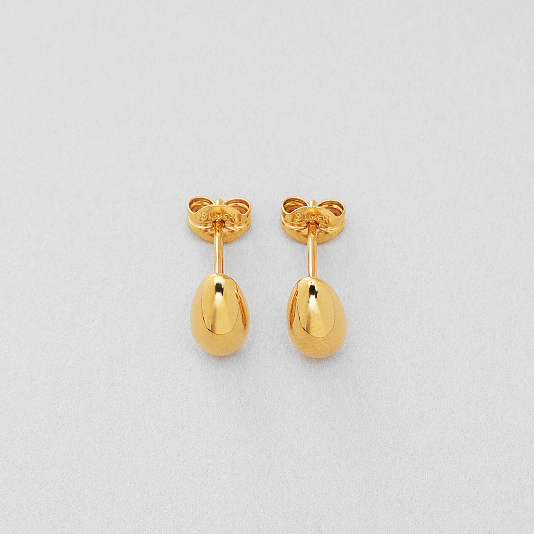 COCOSHNIK ONKITSCH「シルバー ペアシェイプ スタッドピアス GP」|ピアス|