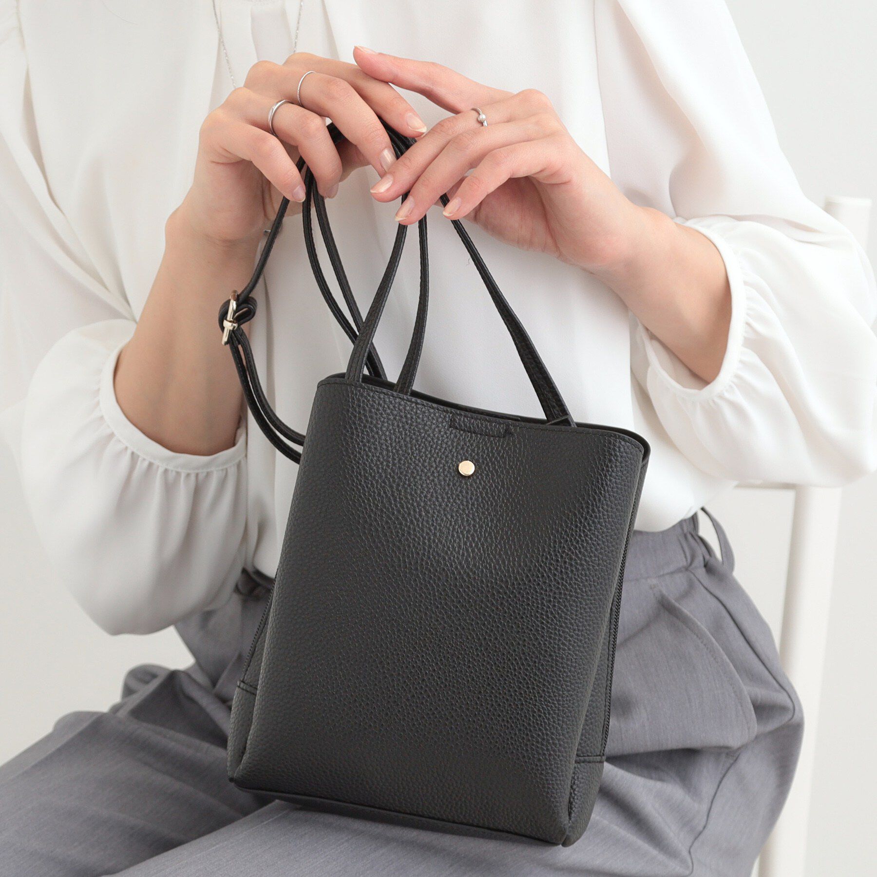 SHOO･LA･RUE「【軽量】ふわっと軽い3層ショルダー」|ショルダー・メッセンジャー|ブラック(019)