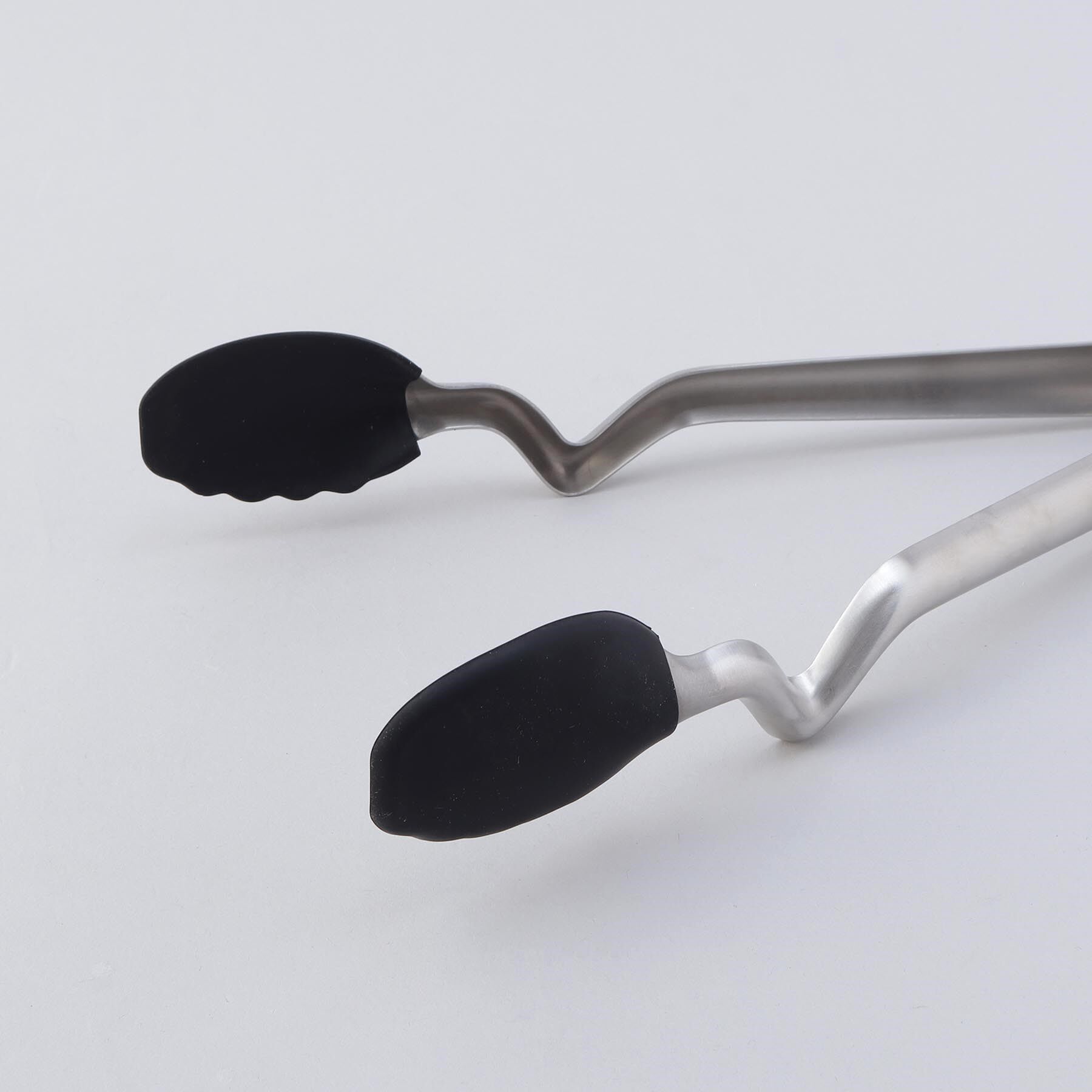 212 KITCHEN STORE「スチールsiliconトング M BK ＜Dreamfarm ドリームファーム＞」|食器・キッチングッズ|