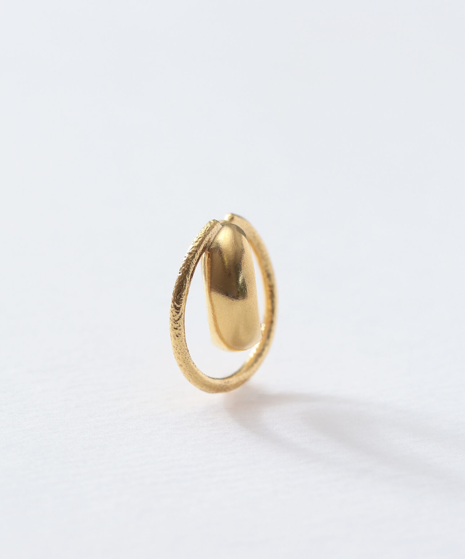  「silver925 交差 イヤーカフ（ニッケルフリー）」|イヤーカフ|ゴールド系