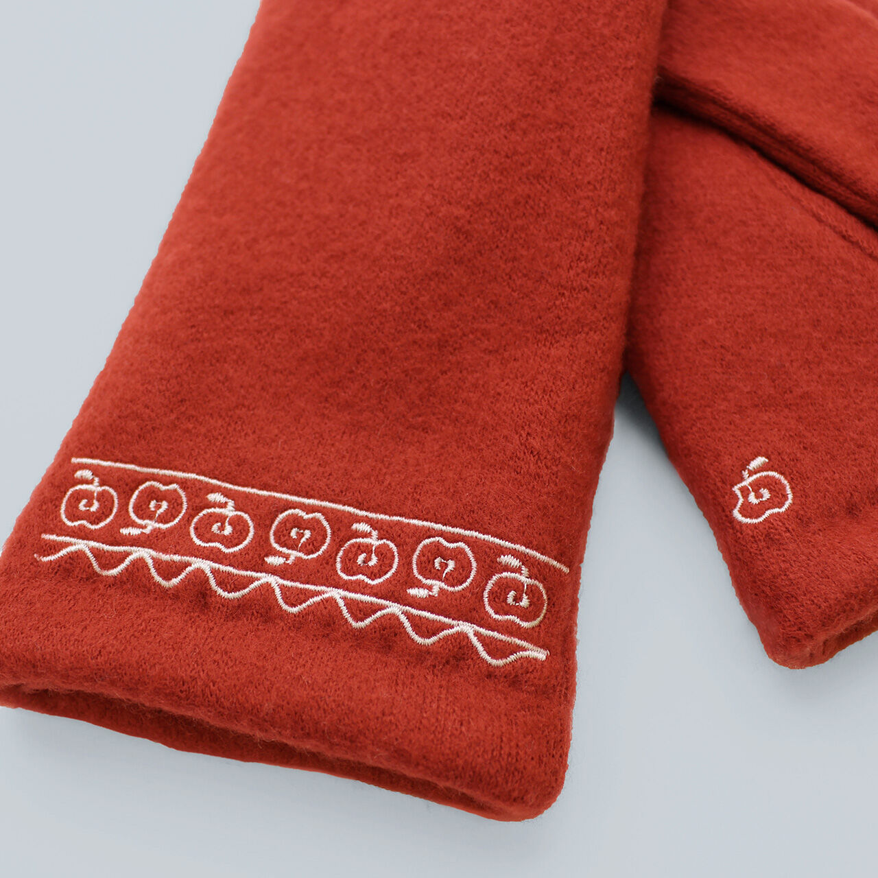 BACKYARD FAMILY「クロダ 手袋 レディース 通販 グローブ 手ぶくろ 暖かい かわいい 可愛い リンゴ 刺繍 通勤」|手袋|