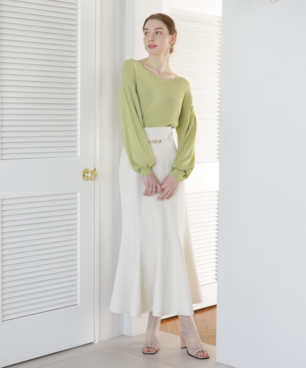 アンドクチュール「ラメニットバックチェーンプルオーバー」|ニット・セーター|