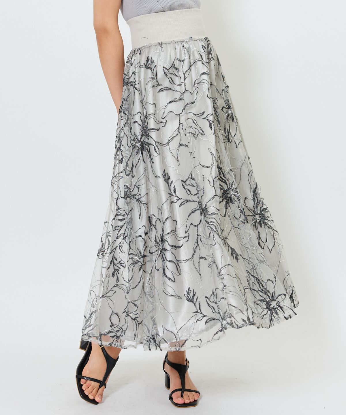 アンドクチュール「ラメフラワー刺繍チュールスカート」|フレア|ライトグレー