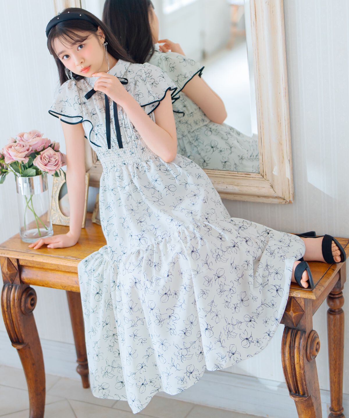 WILLSELECTION「ラインフラワーパイピングティアードワンピース」|ワンピース|白系花柄