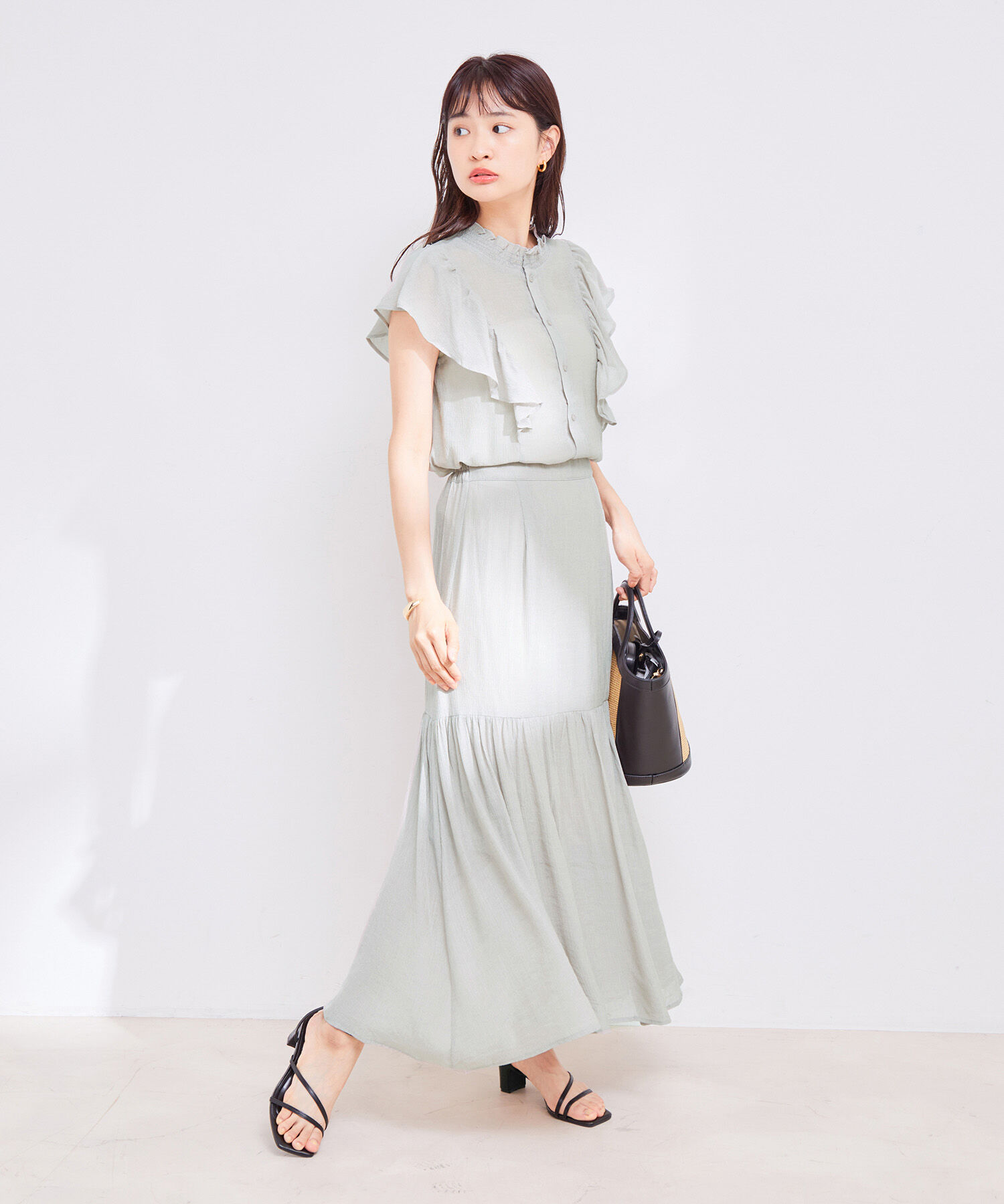 vis-a-vis「【WEB限定】【SET】楊柳フリルノースリブラウス＆ティアードスカートセット」|ワンピース|