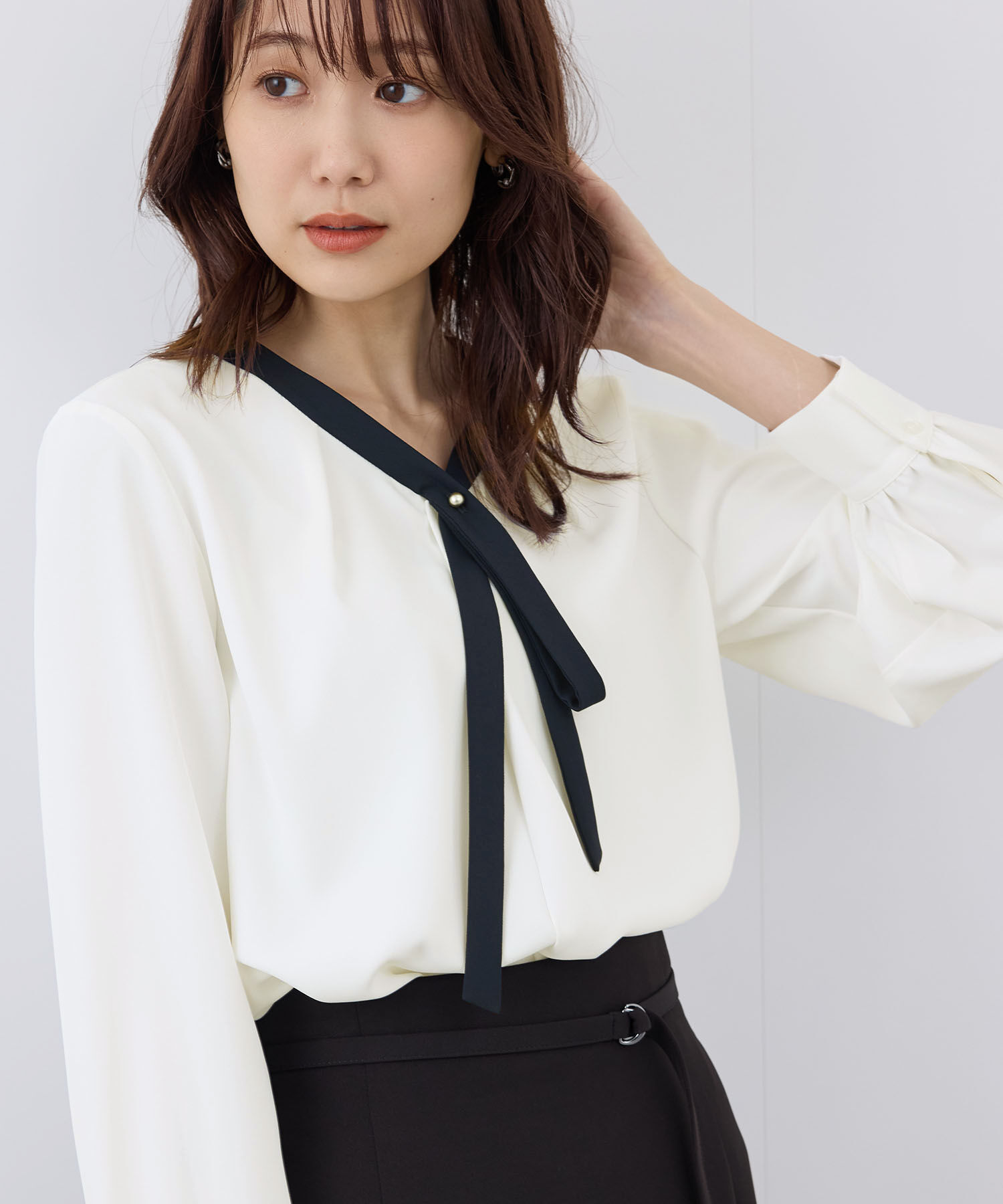 Rope&rsquo;Picnic「【2サイズ展開】メタルボタンリボンタイ長袖ブラウス」|シャツ・ブラウス|