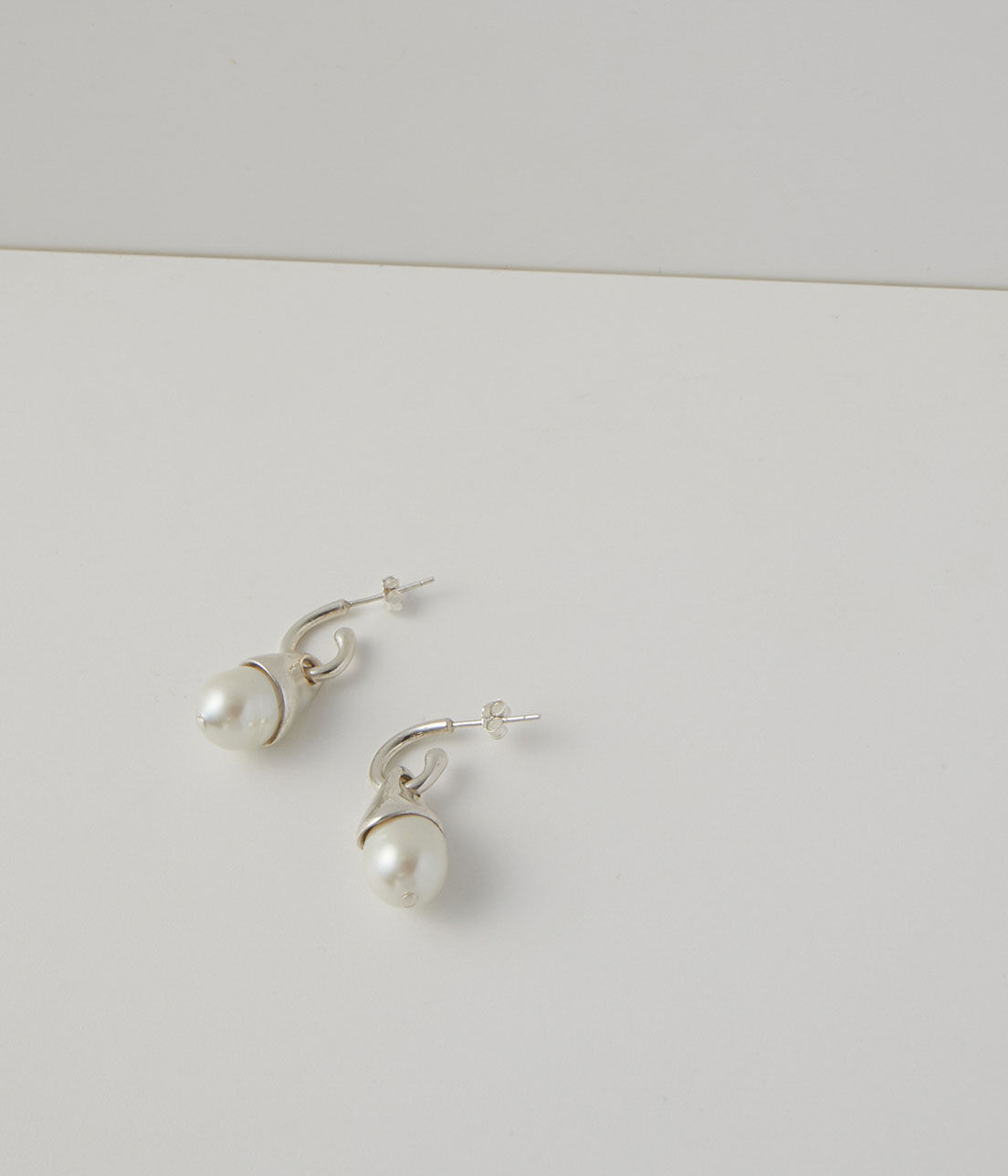 ADAM ET ROPE'「SILVERパールコンビピアス」|ピアス|シルバー(93)