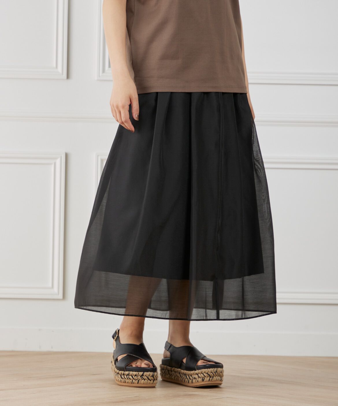 INED「シアースカート」|フレア|ブラック