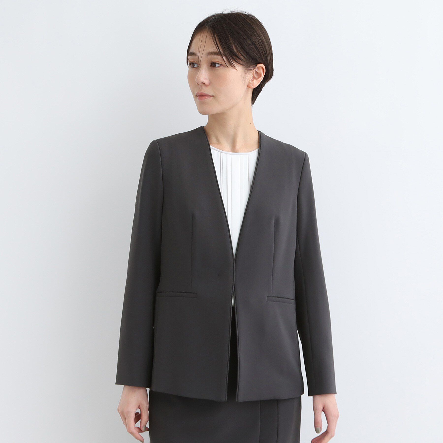 INDIVI「【洗える／日本製／定番スーツ】トリアセテート混ストレッチノーカラージャケット」|スーツ|