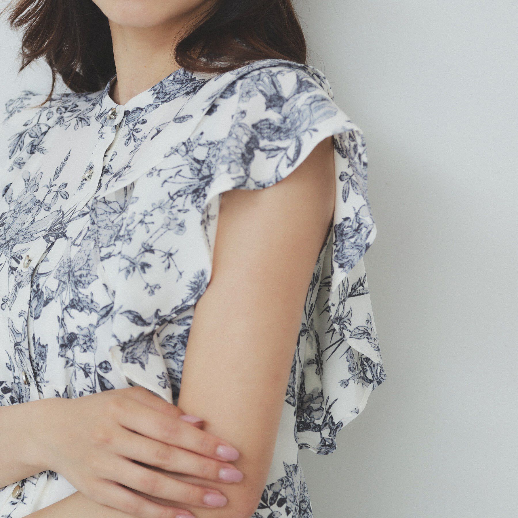 index「ダブルフリルバンドカラーブラウス【洗濯機洗い可/イージーアイロン/防シワ】」|シャツ・ブラウス|