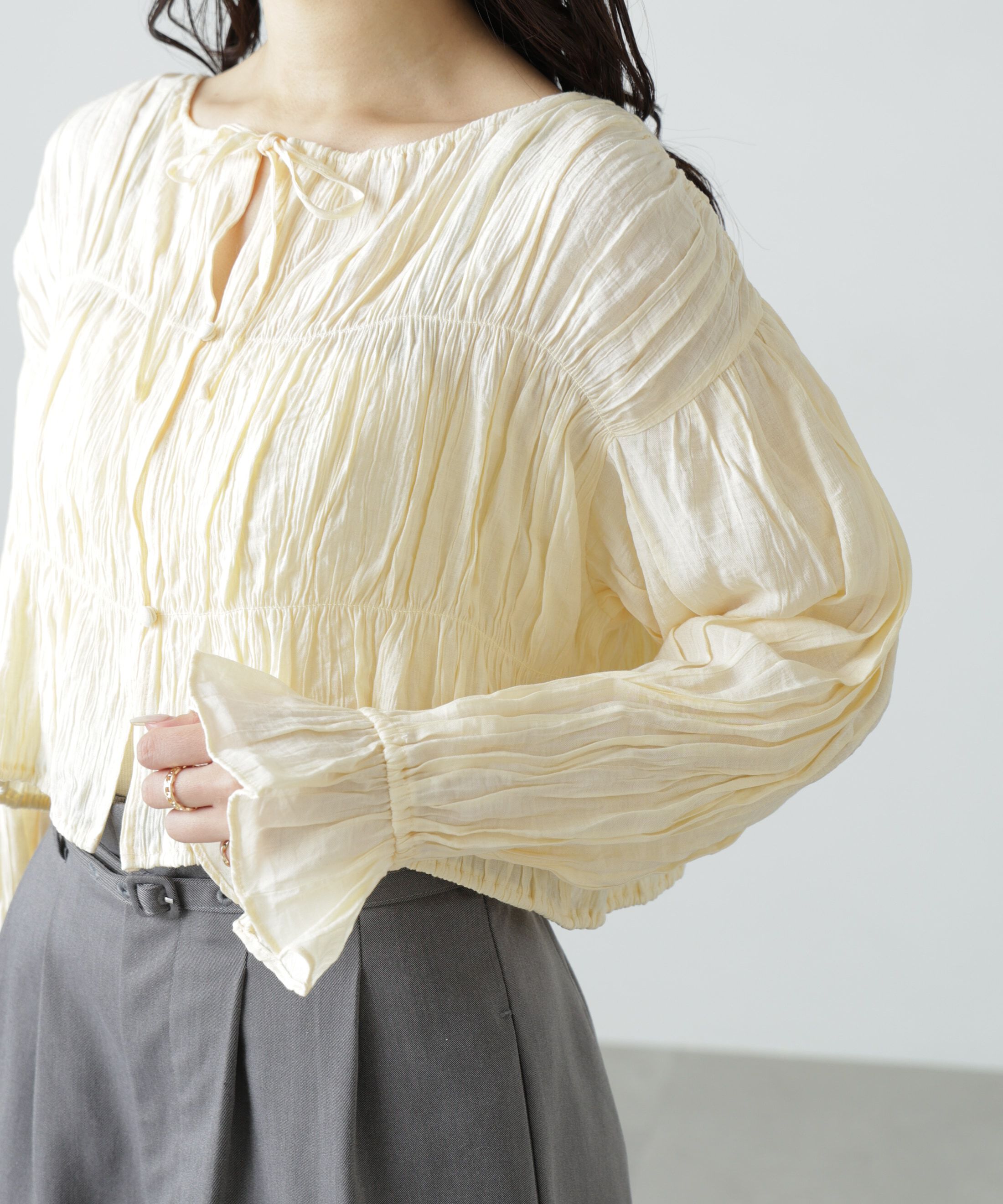  「シアーギャザー前開き短丈ブラウス」|シャツ・ブラウス|