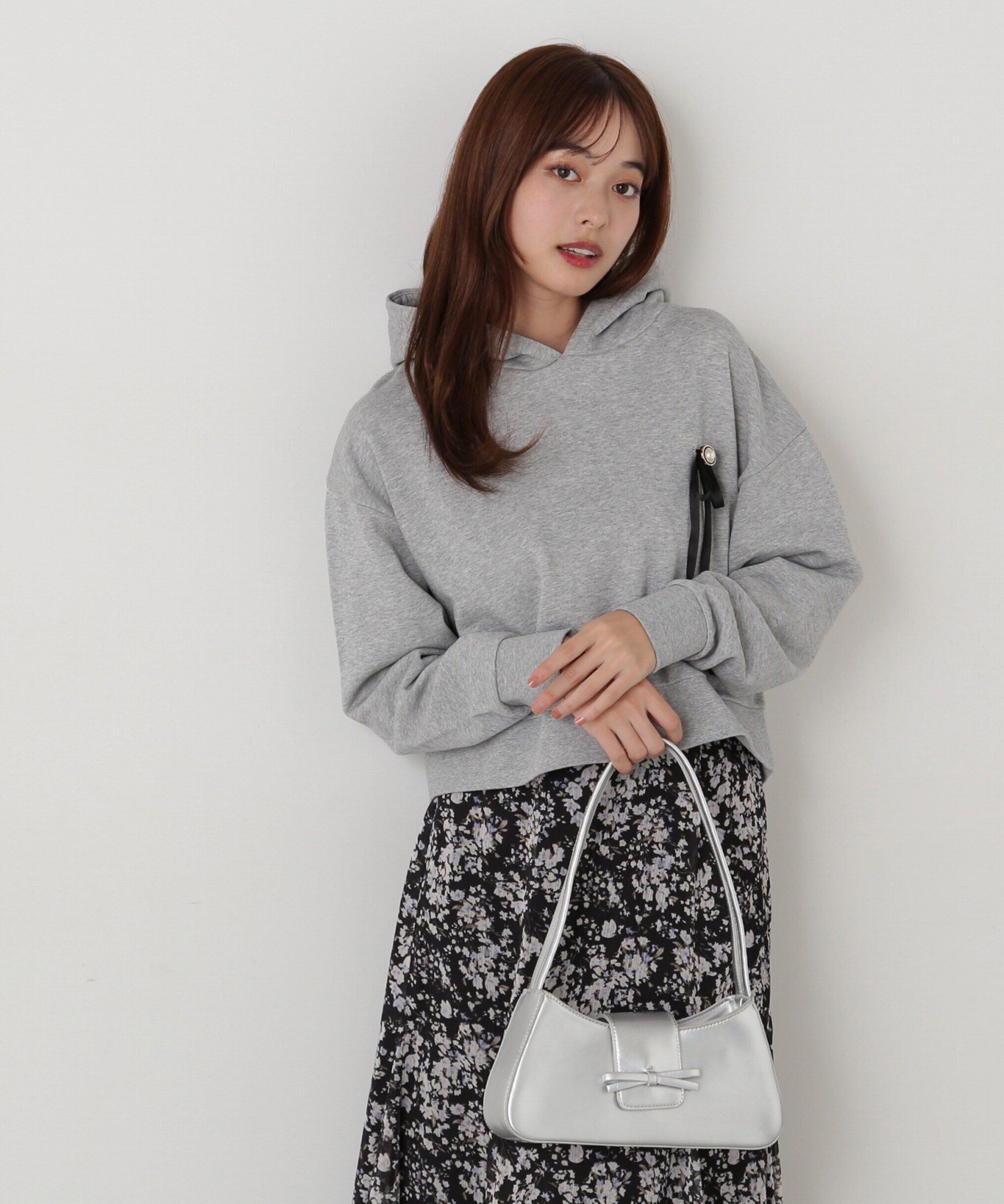 PROPORTION BODY DRESSING「リボンブローチ付きフーディー」|Tシャツ・カットソー|