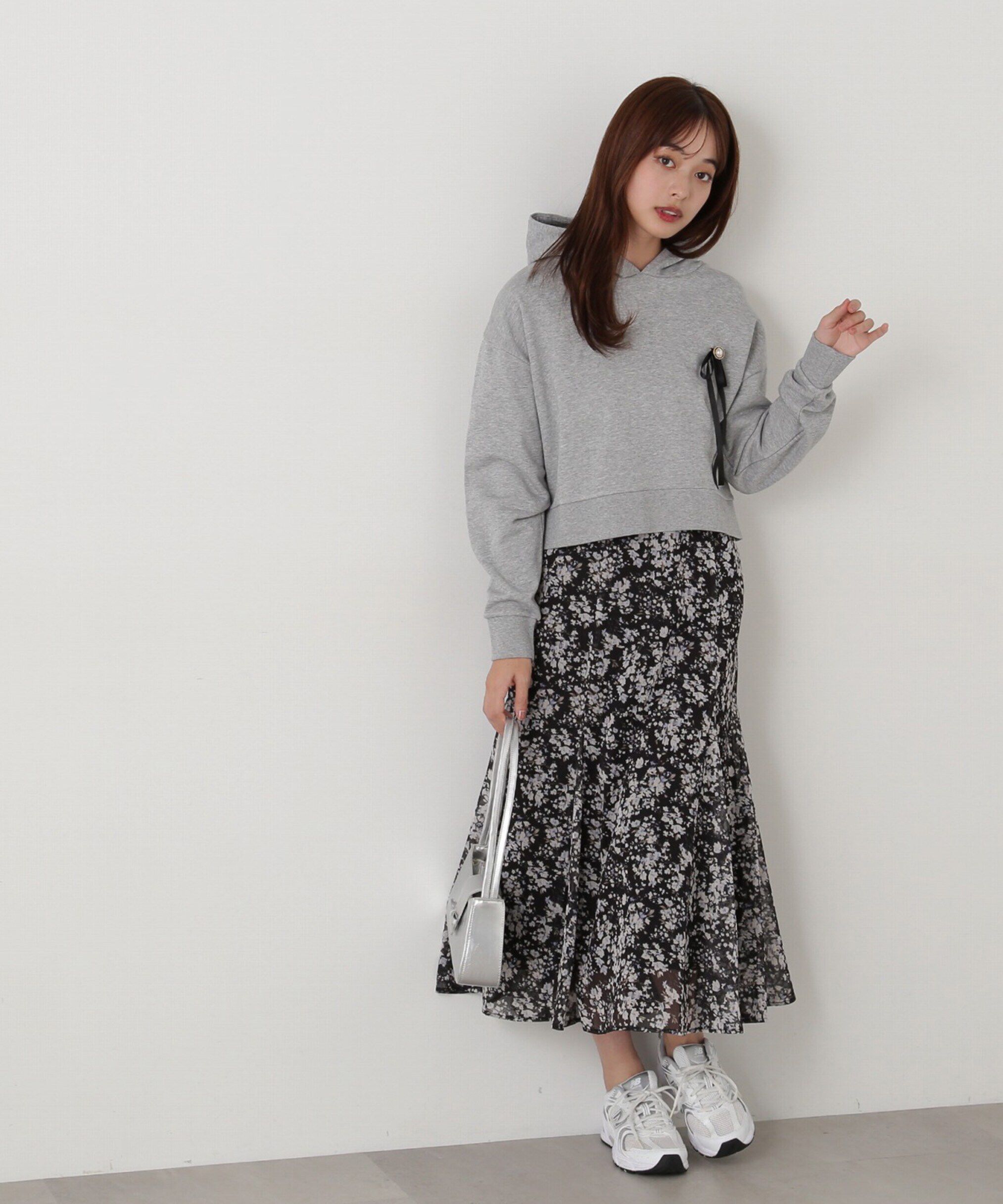 PROPORTION BODY DRESSING「リボンブローチ付きフーディー」|Tシャツ・カットソー|