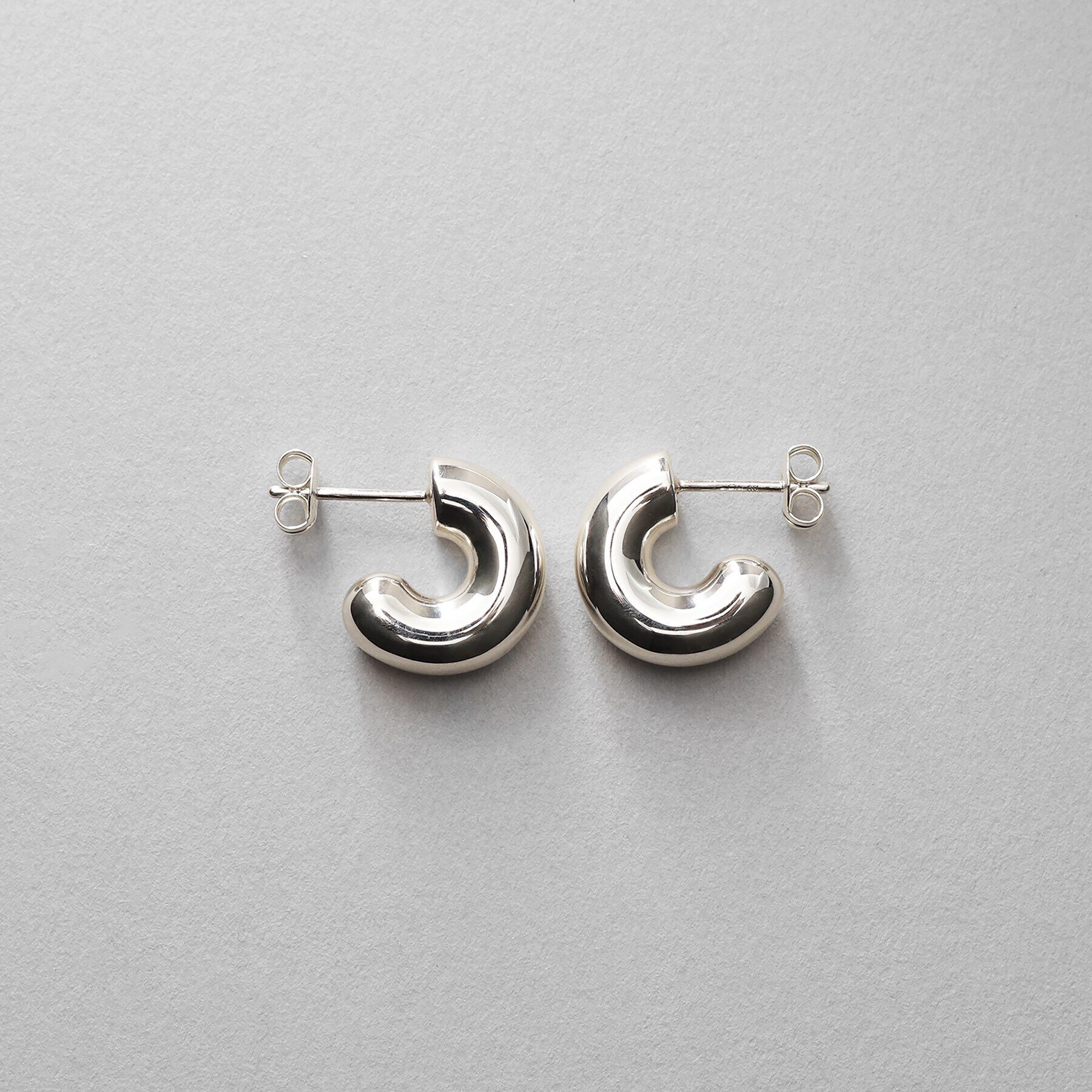 COCOSHNIK ONKITSCH「シルバー ホロウフープピアス ラウンドS」|ピアス|