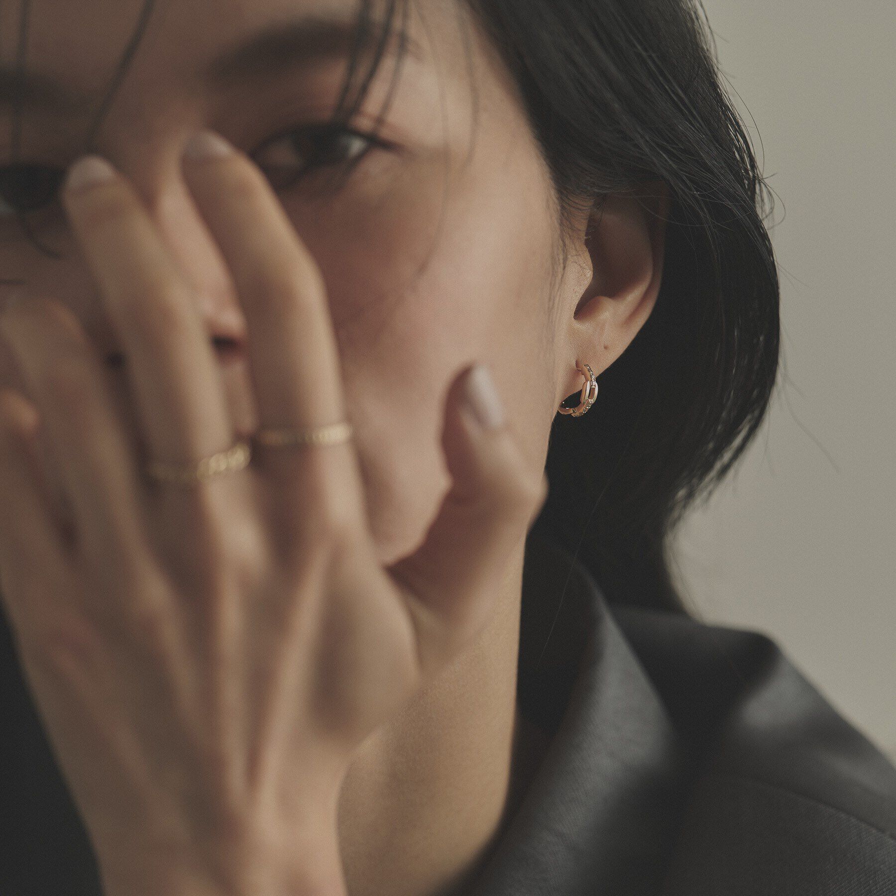 COCOSHNIK「K10ダイヤモンド ケーブルチェーンモチーフ 中折れピアス」|ピアス|