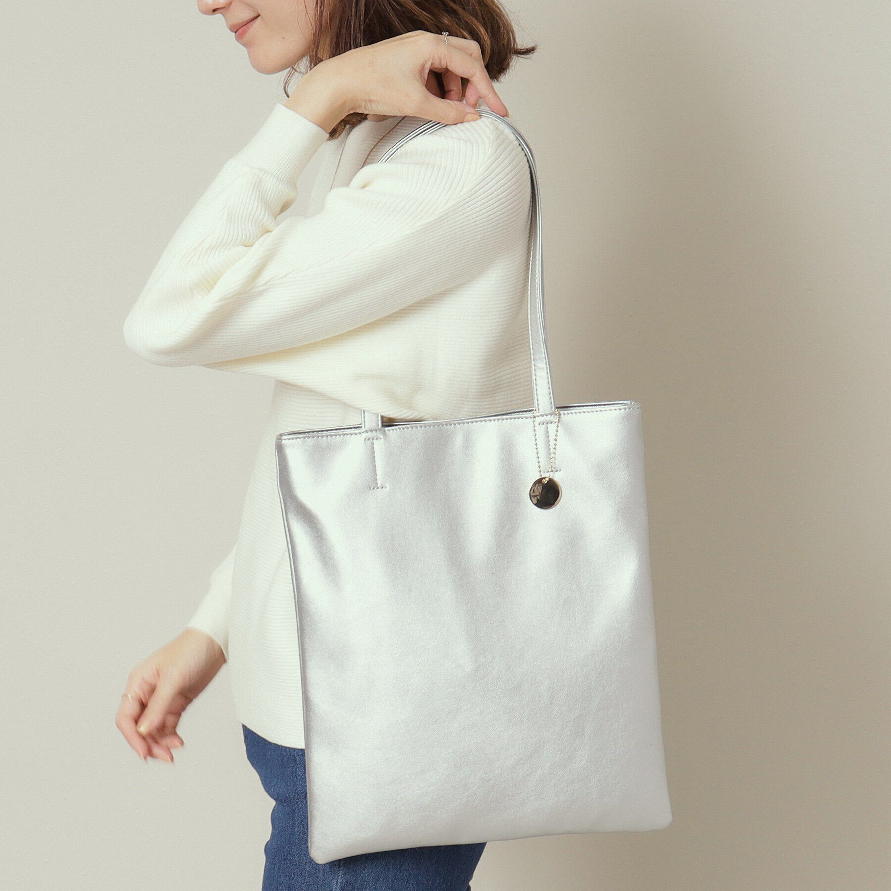 ITS&rsquo;DEMO「【A4対応】コインチャーム付薄マチトート」|トートバッグ|