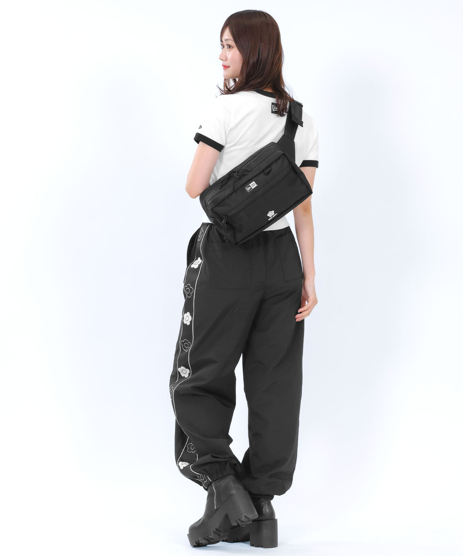 MARY QUANT「NEW ERA(R) &times; MARY QUANTスクエア ボディバッグ」|ショルダー・メッセンジャー|