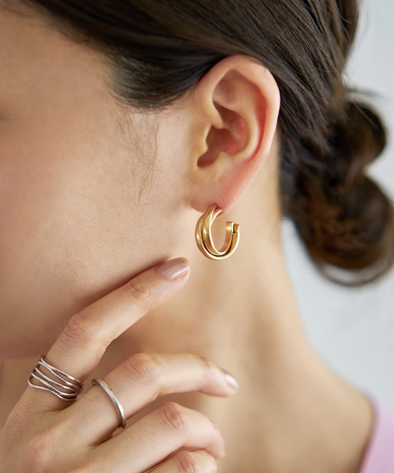 STYLE DELI「【金アレ対策】重なりフープステンレスピアス」|ピアス|ゴールド