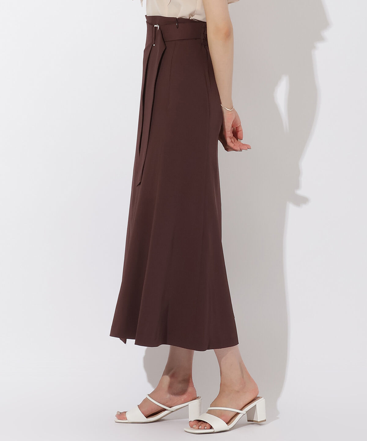 アンドクチュール「サイドバックルラップナロースカート」|タイト|