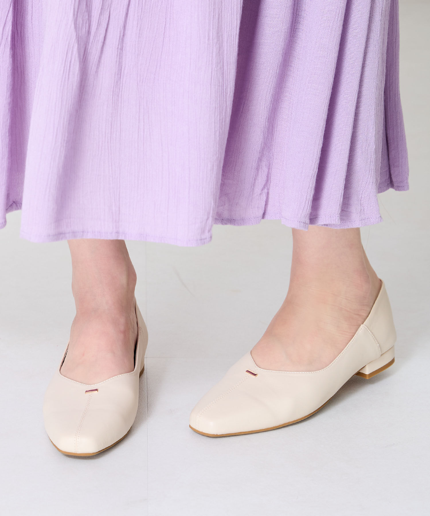 ORiental TRaffic「ゴールドパーツ Vカット バブーシュ /51112 パンプス 通勤靴 柔らかい」|パンプス|